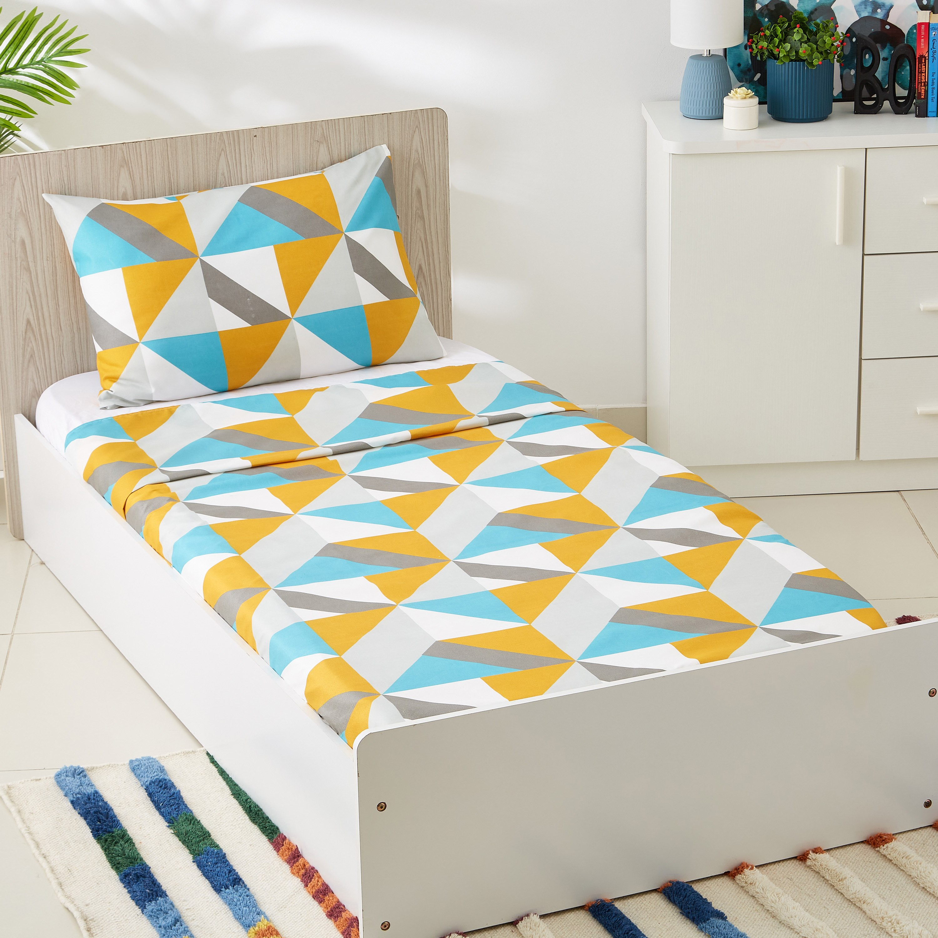 طقم شرشف مسطح فردي مايكروفايبر بطبعات قطعتين من أتلانتا جايد - 150x260 سم-hbxhomeware-hbxbedroom-image-1