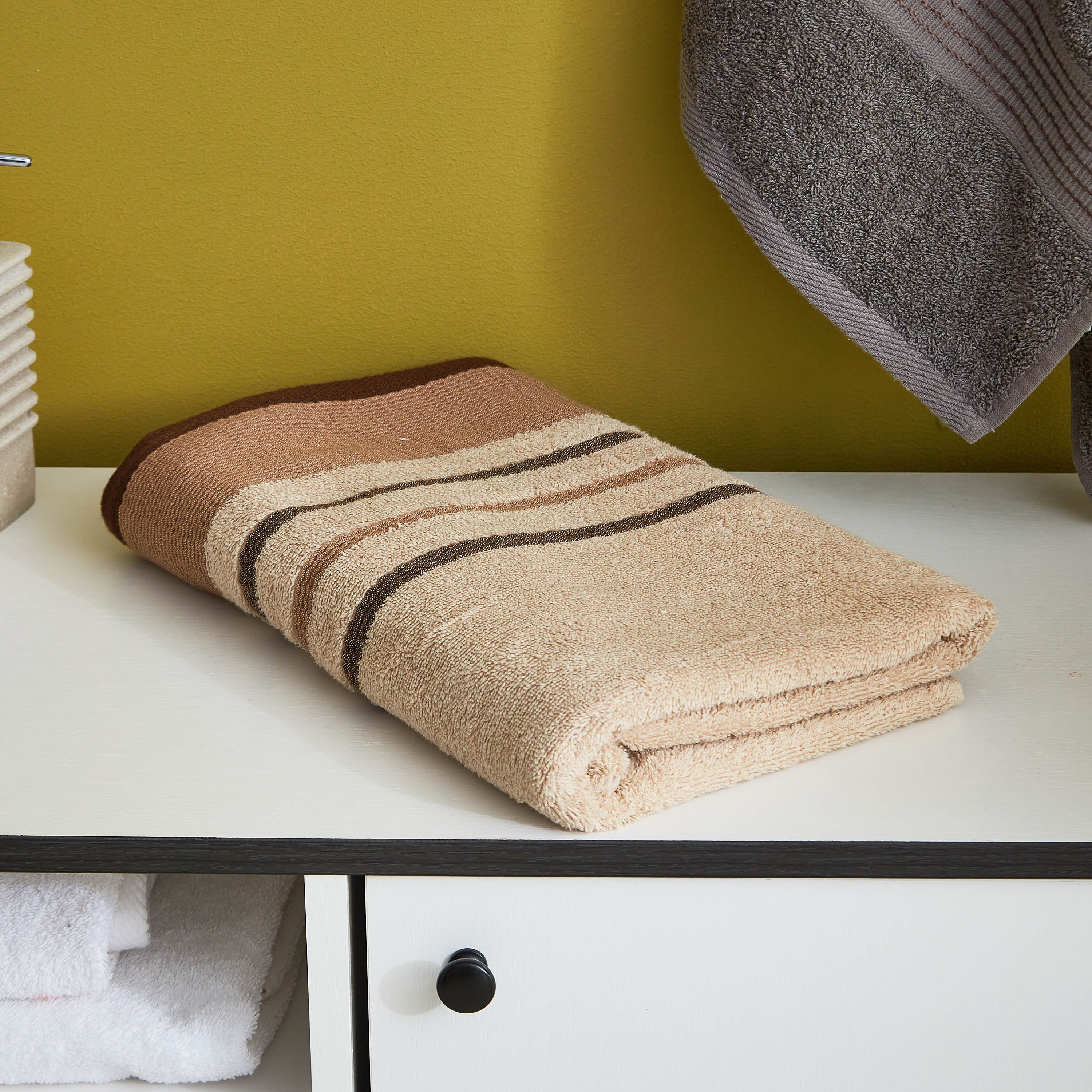 منشفة حمام قطنية مخططة من ريتا - 70 × 140 سم-hbxbathroom-bathroomtextiles-image-2