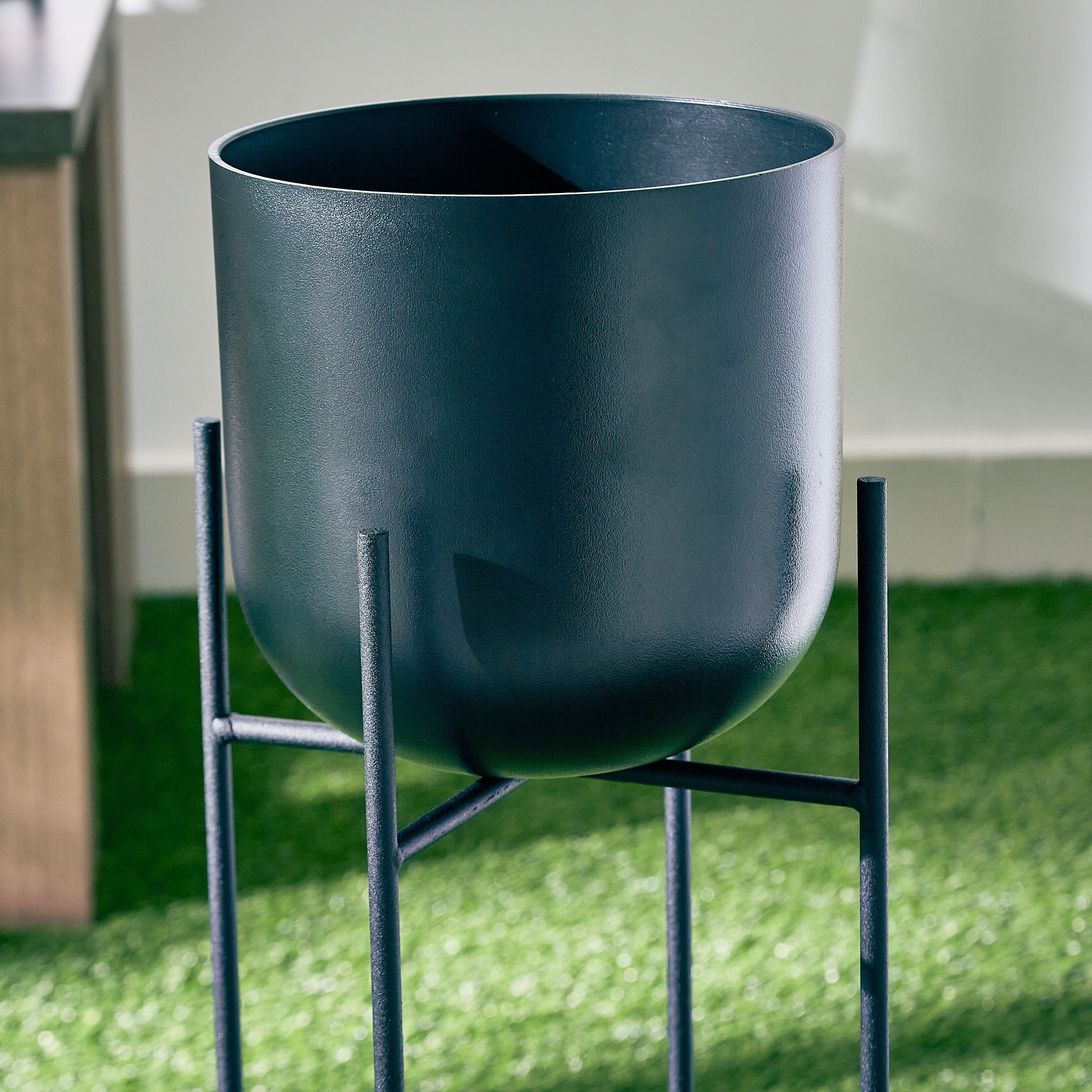 Liam Metal Planter Stand with Pot - 18x18x58 cm-hbxhomeware-hbxdecorandfurnishings-image-3
