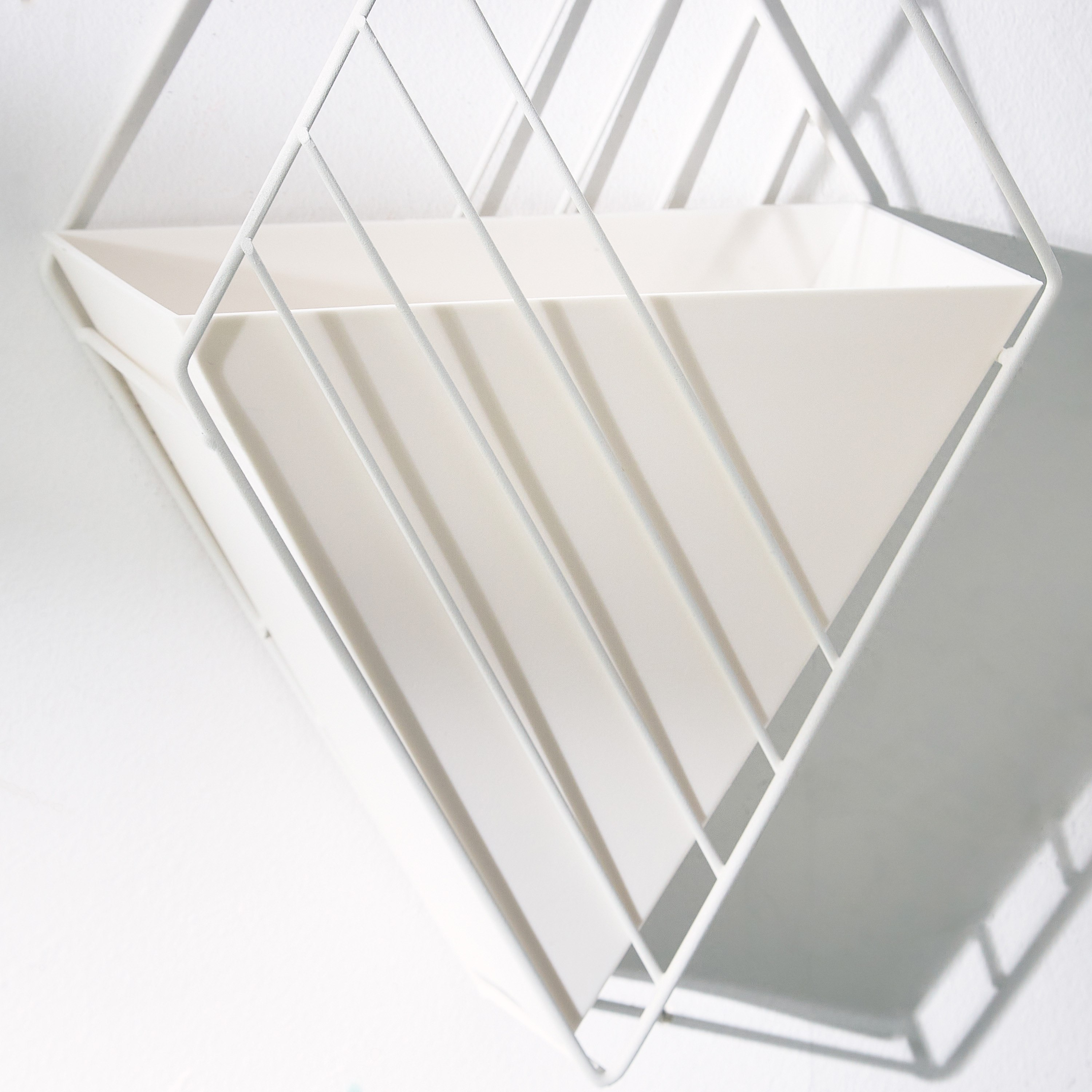 Liam Wall Hanging Metal Planter with Pot - 21x13x39 cm-hbxhomeware-hbxdecorandfurnishings-image-3
