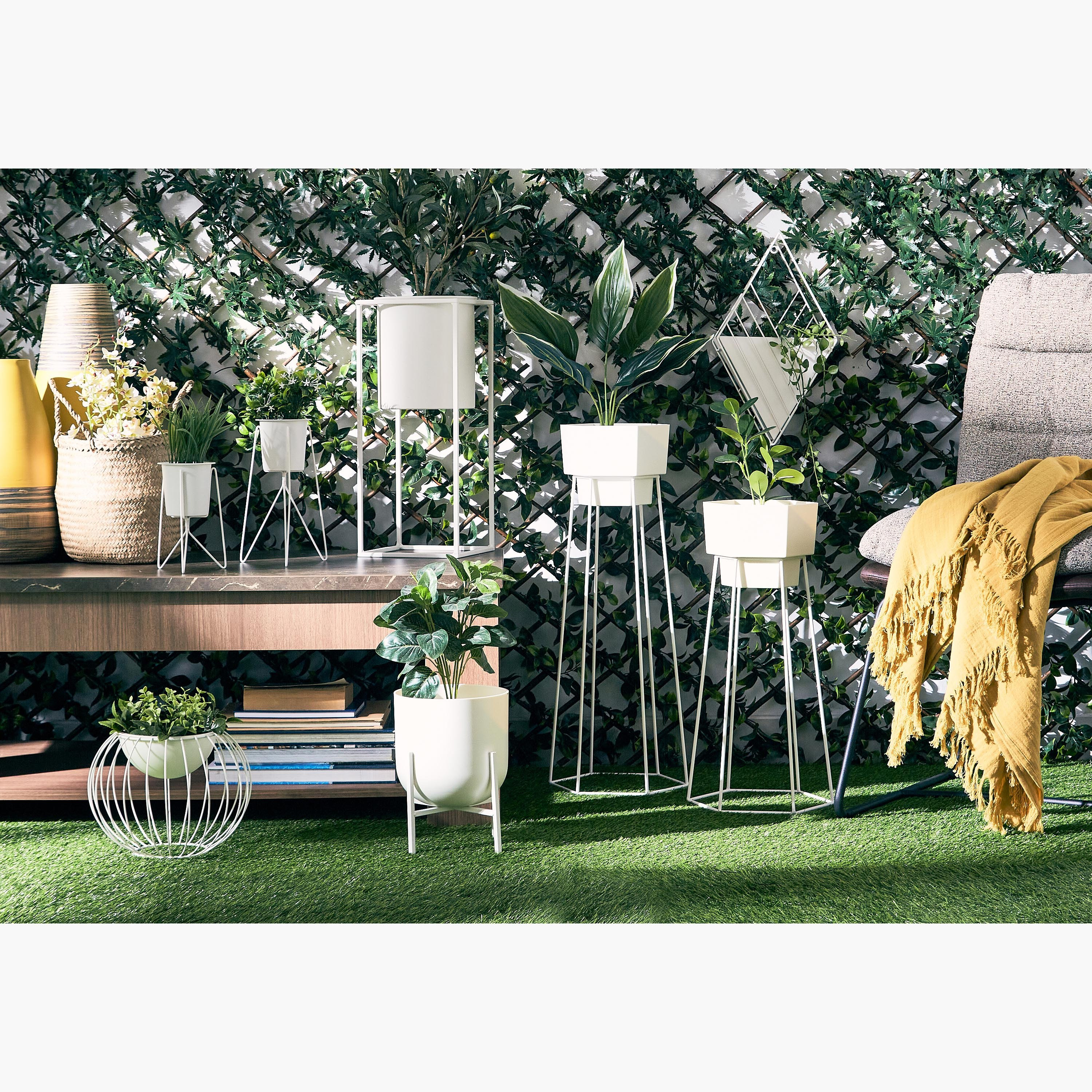إناء زرع معدني مستدير من ليام - 26×26×20 سم-hbxhomeware-hbxdecorandfurnishings-image-4