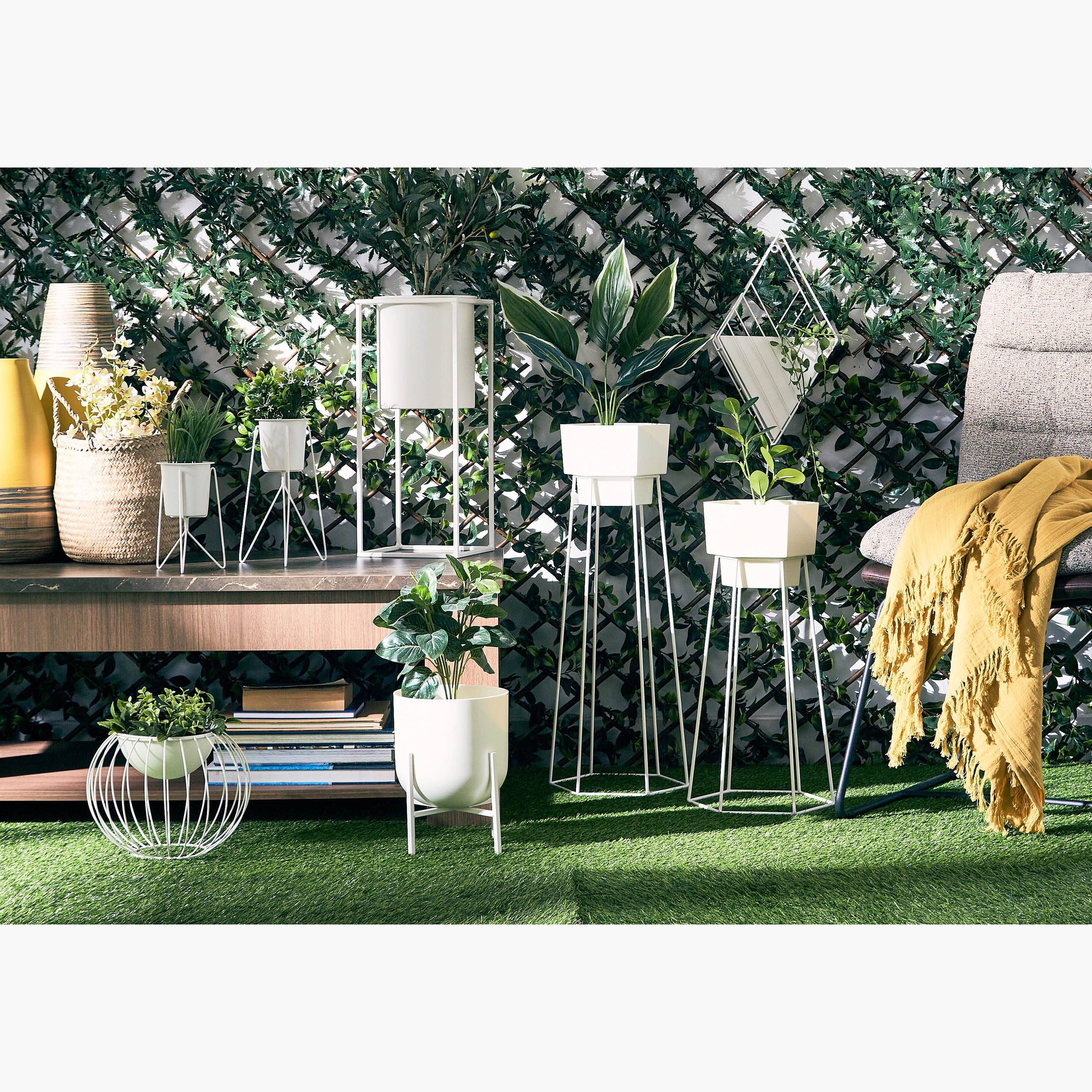 Liam Metal Planter Stand with Pot - 26x22x66 cm-hbxhomeware-hbxdecorandfurnishings-image-4