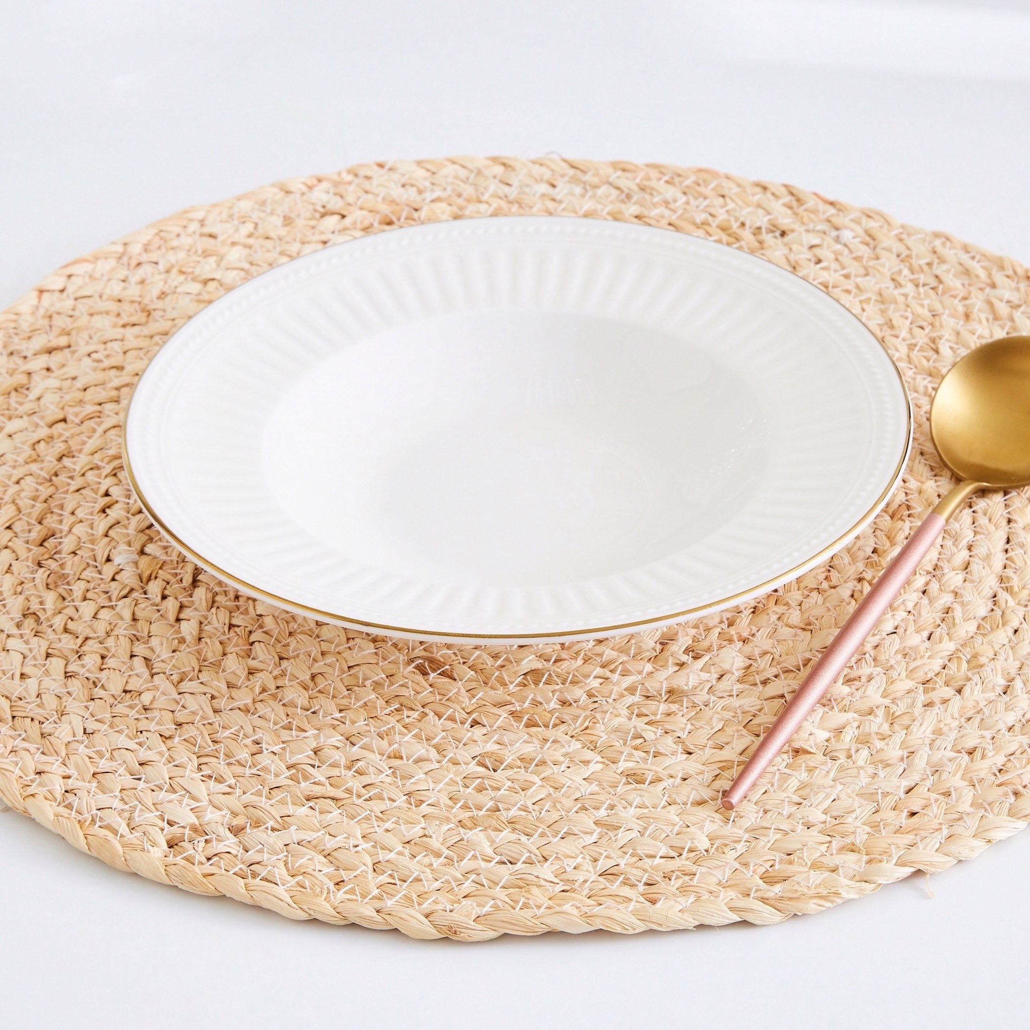 صحن شوربة منقوش بخط ذهبي - 22 سم-hbxdecorandfurnishings-tabletop-crockery-image-1