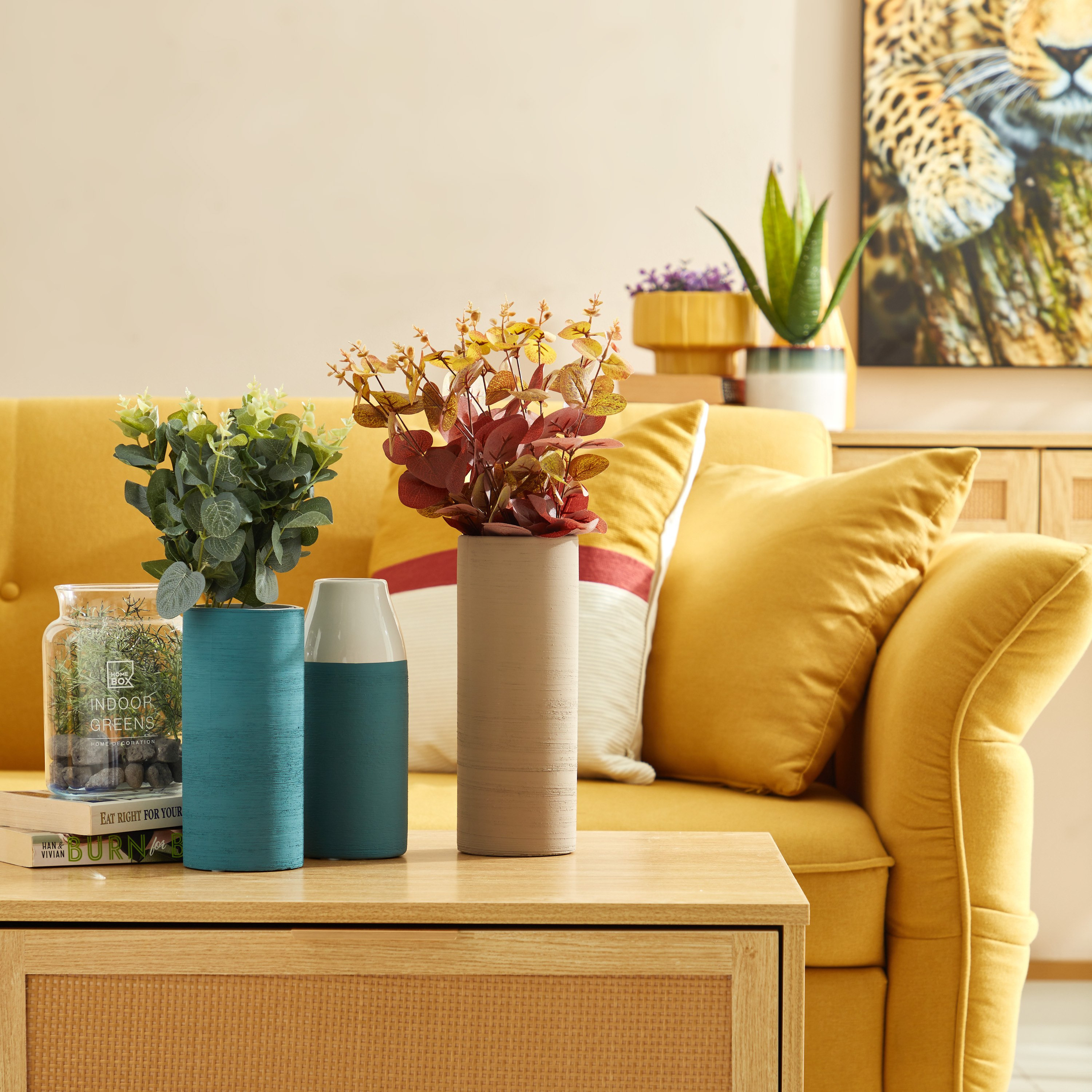 مزهرية سيراميك بارزة الملمس من إميرالد - 10x10x26 سم-hbxbedroom-decorandaccessories-vases-image-4