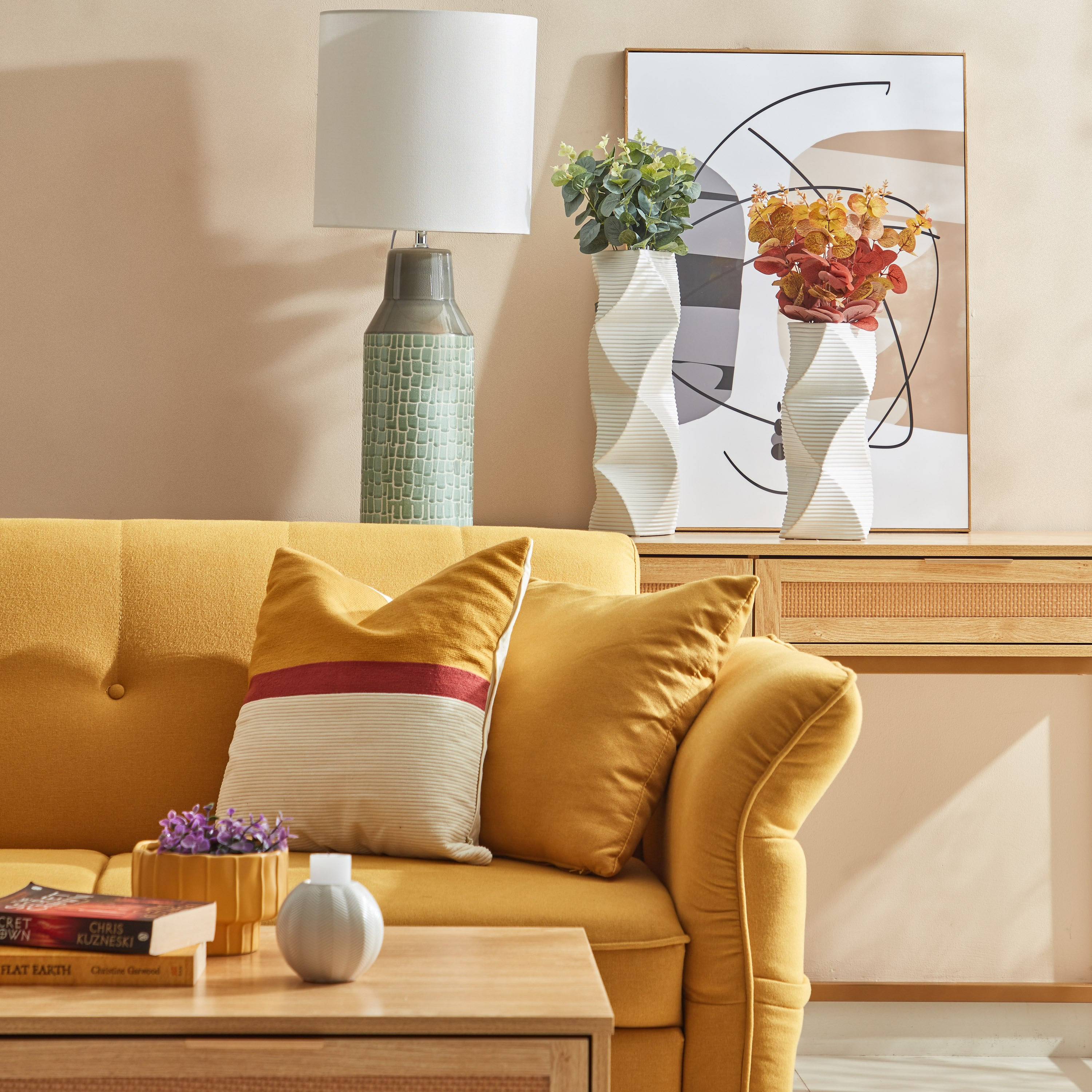 مزهرية سيراميك طويلة مضلعة ومطفية وملفوفة من أدرا - 14x13x31 سم-hbxbedroom-decorandaccessories-vases-image-4