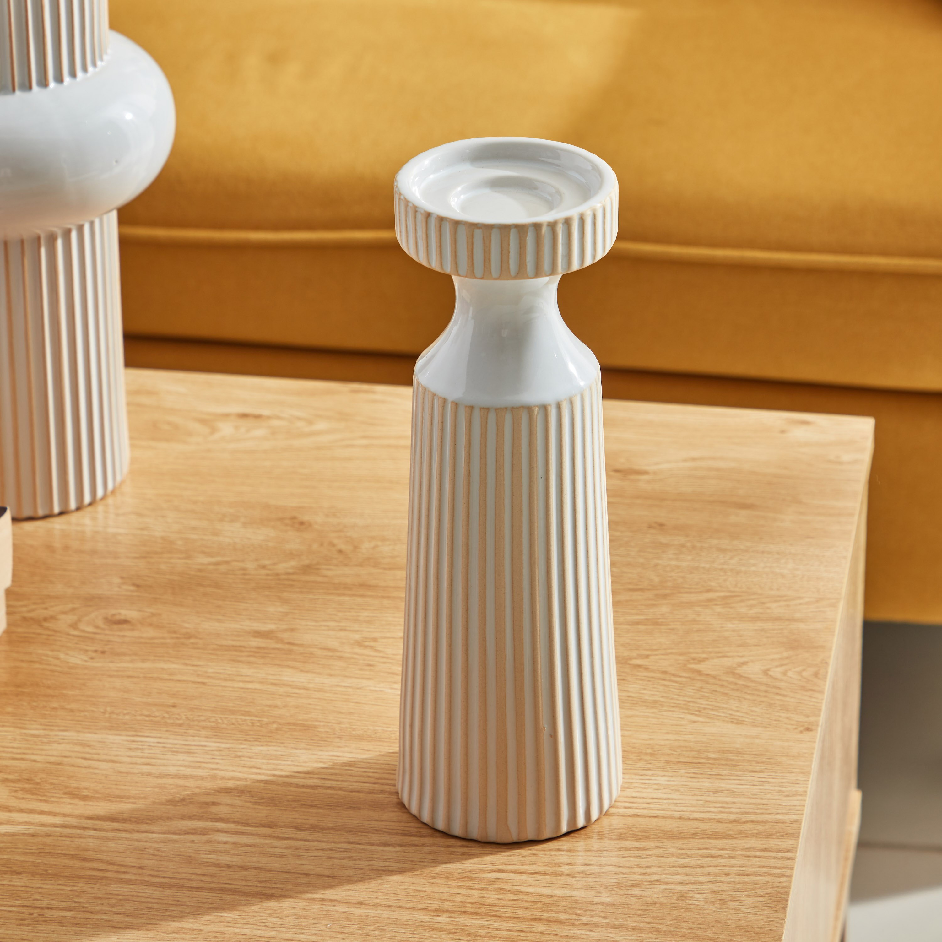 حامل شموع سيراميك مضلع من أدرا - 9.5x9.5x28 سم-hbxlivingroom-decorandaccessories-candleholders-image-2