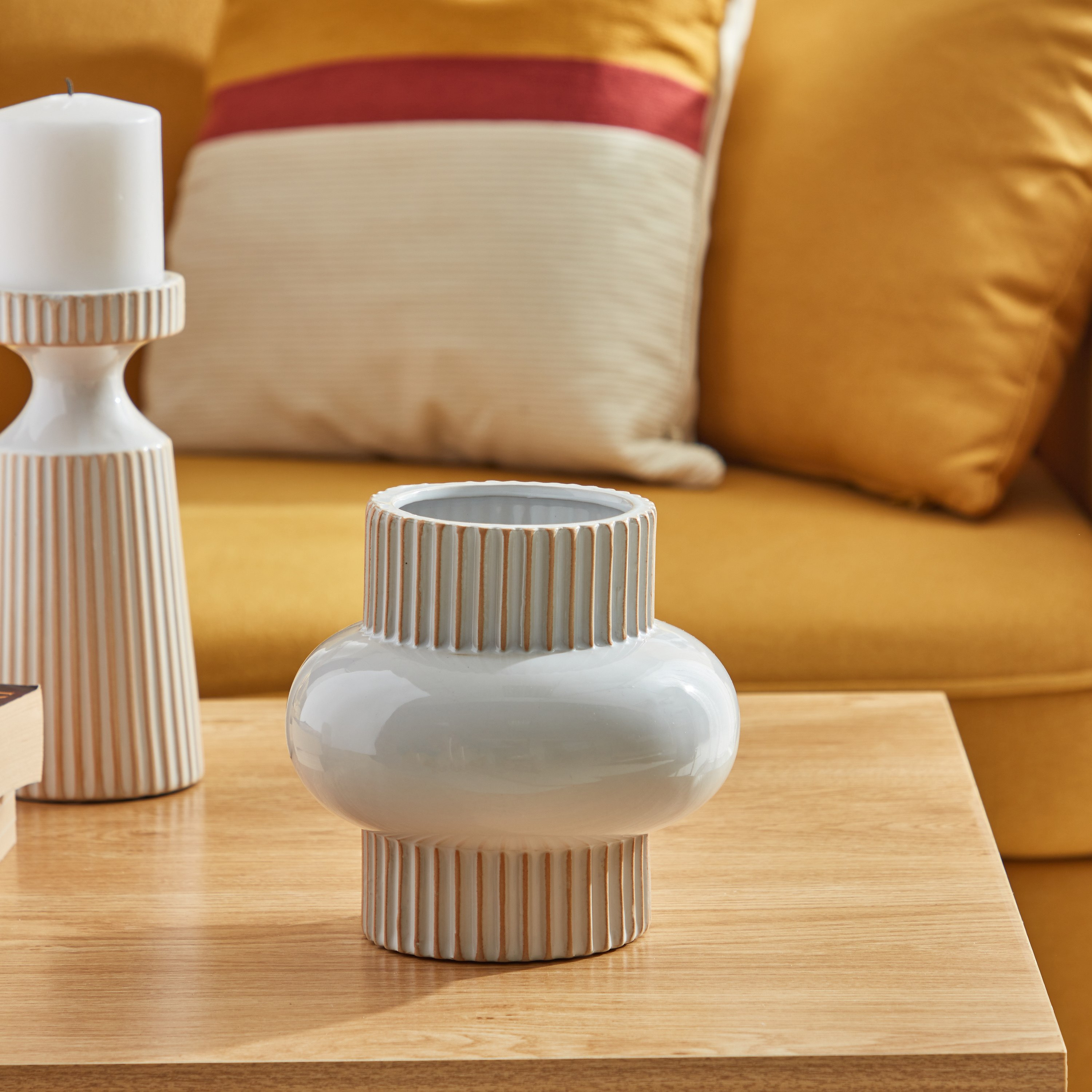 Adra Ceramic Ribbed Tall Bubble Vase - 16x16x16 cm-hbxbedroom-decorandaccessories-vases-image-1