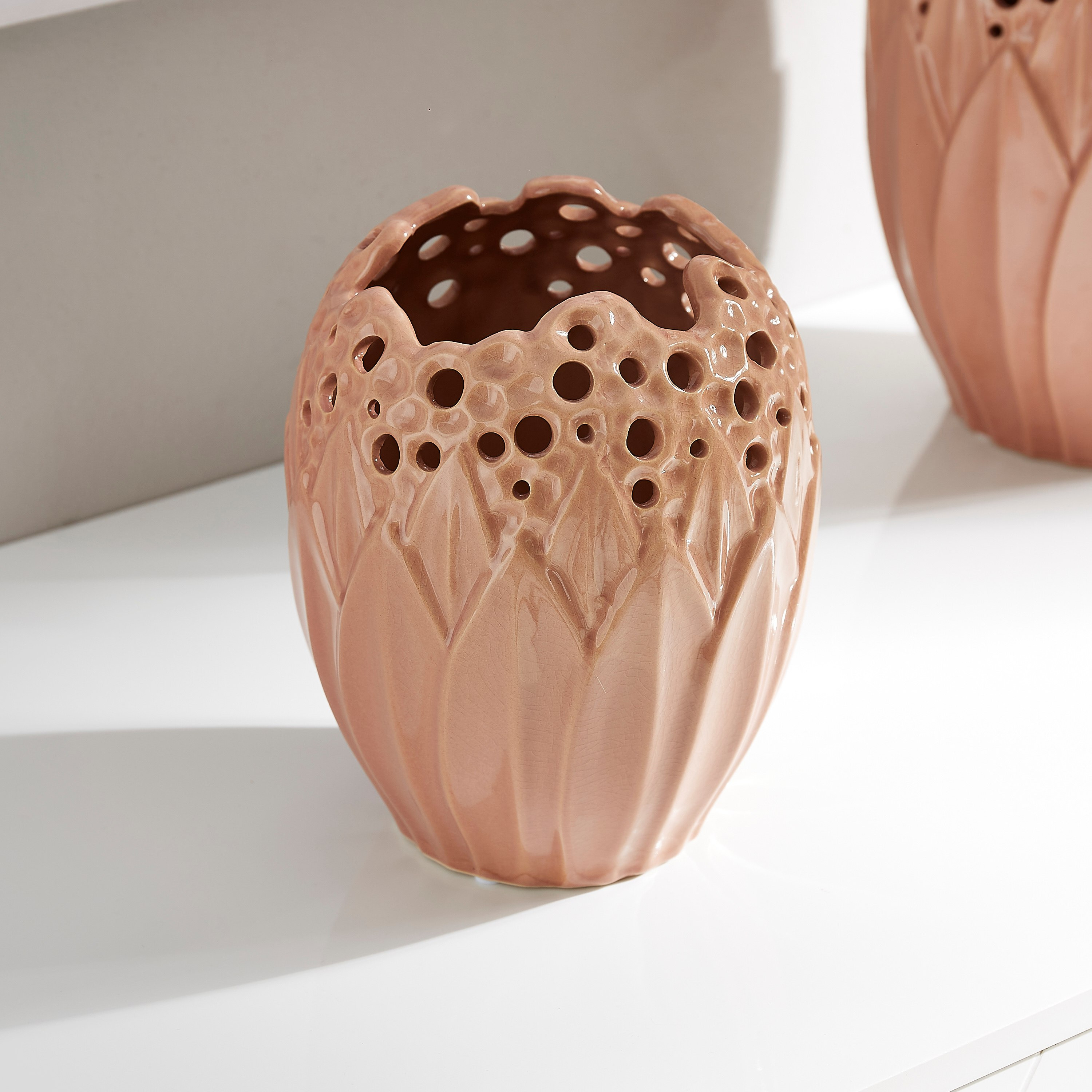 مزهرية سيراميك صغيرة ثلاثية الأبعاد من أدرا - 16.5x16.5x20 سم-hbxbedroom-decorandaccessories-vases-image-2