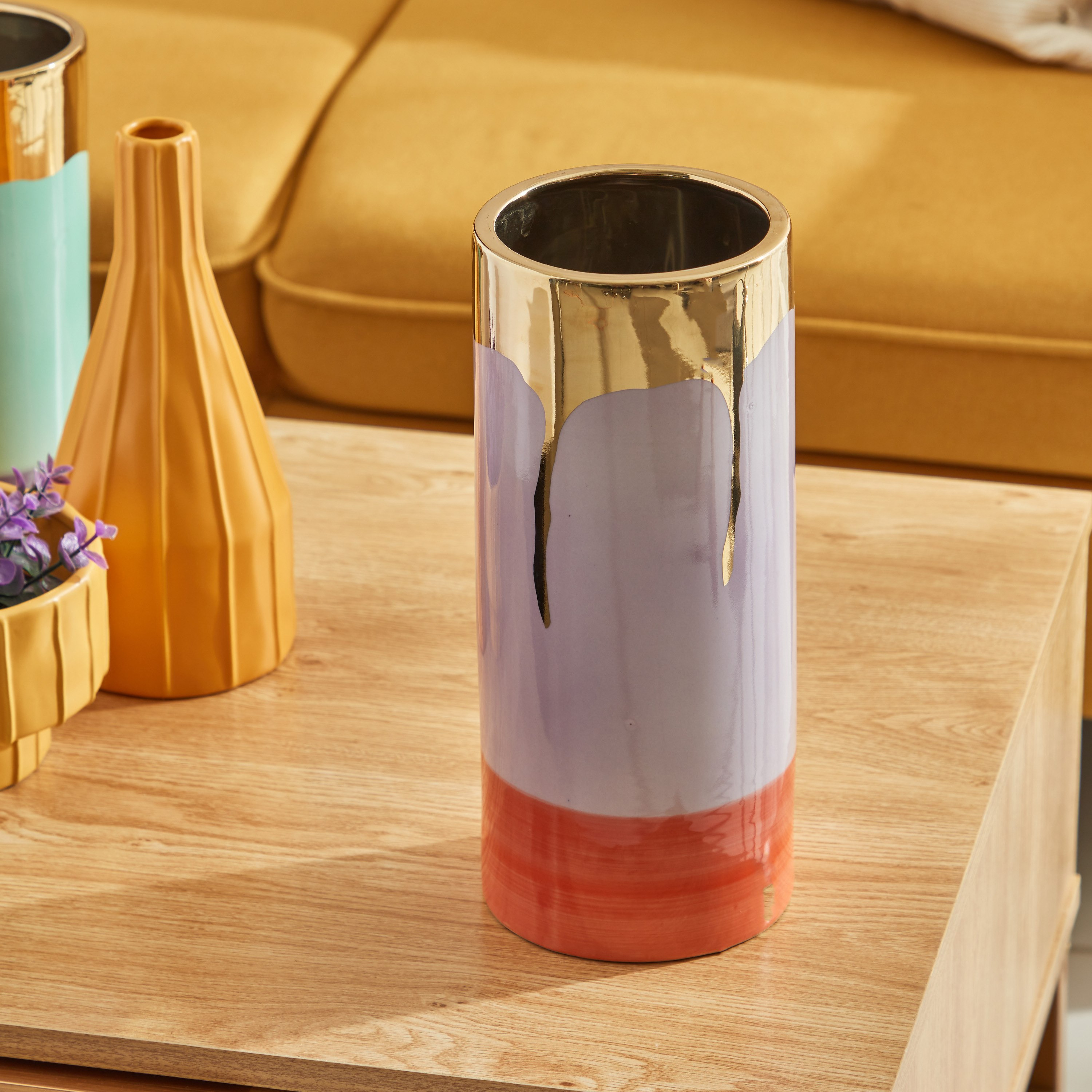 مزهرية سيراميك بتزيينات ذهبية من أدرا - 14×14×30 سم-hbxbedroom-decorandaccessories-vases-image-2
