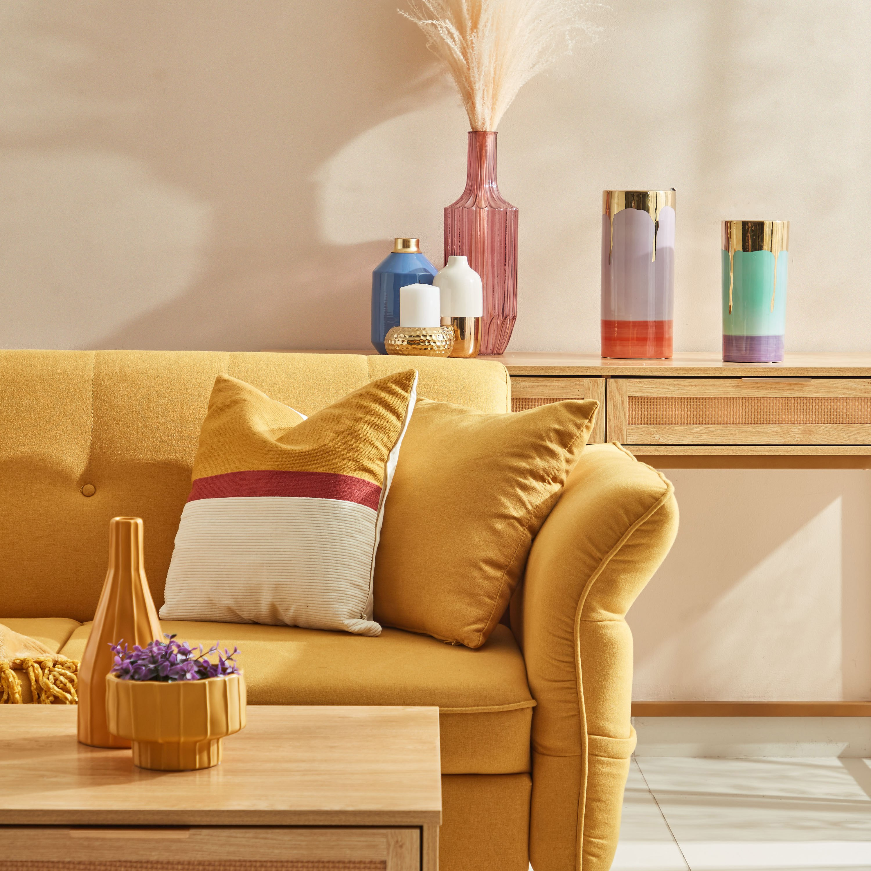 مزهرية سيراميك بتزيينات ذهبية من أدرا - 14×14×30 سم-hbxbedroom-decorandaccessories-vases-image-4