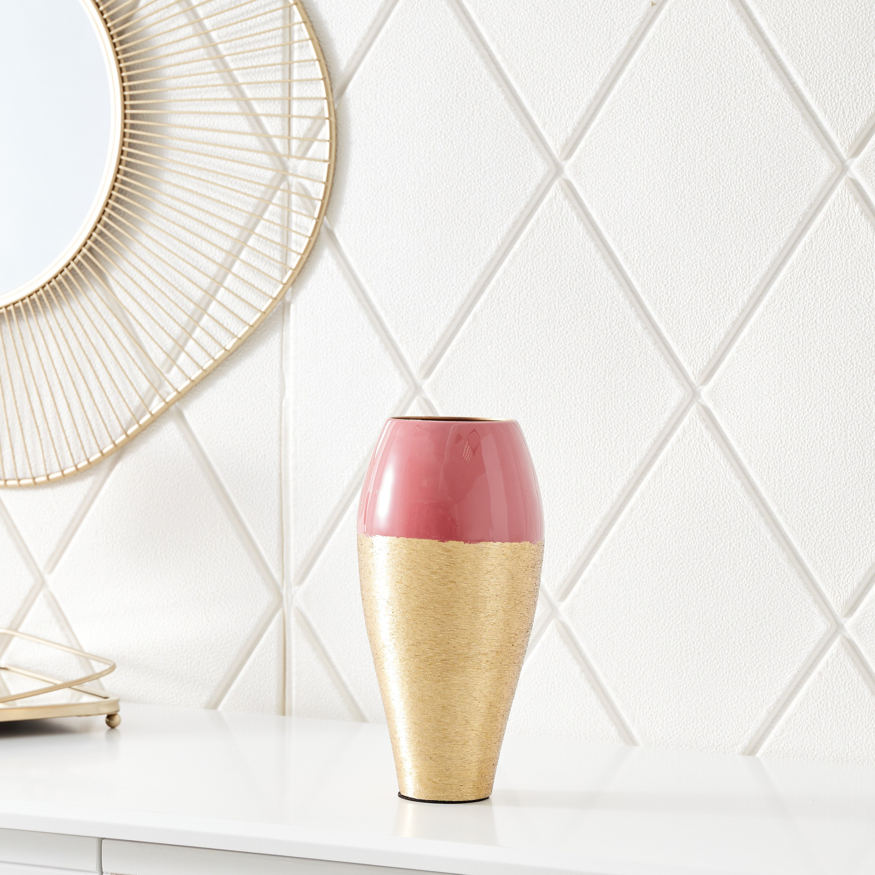 مزهرية ميتاليك بارزة الملمس بتصميم متدرج اللون من لميا - 11x11x18 سم-hbxbedroom-decorandaccessories-vases-image-2