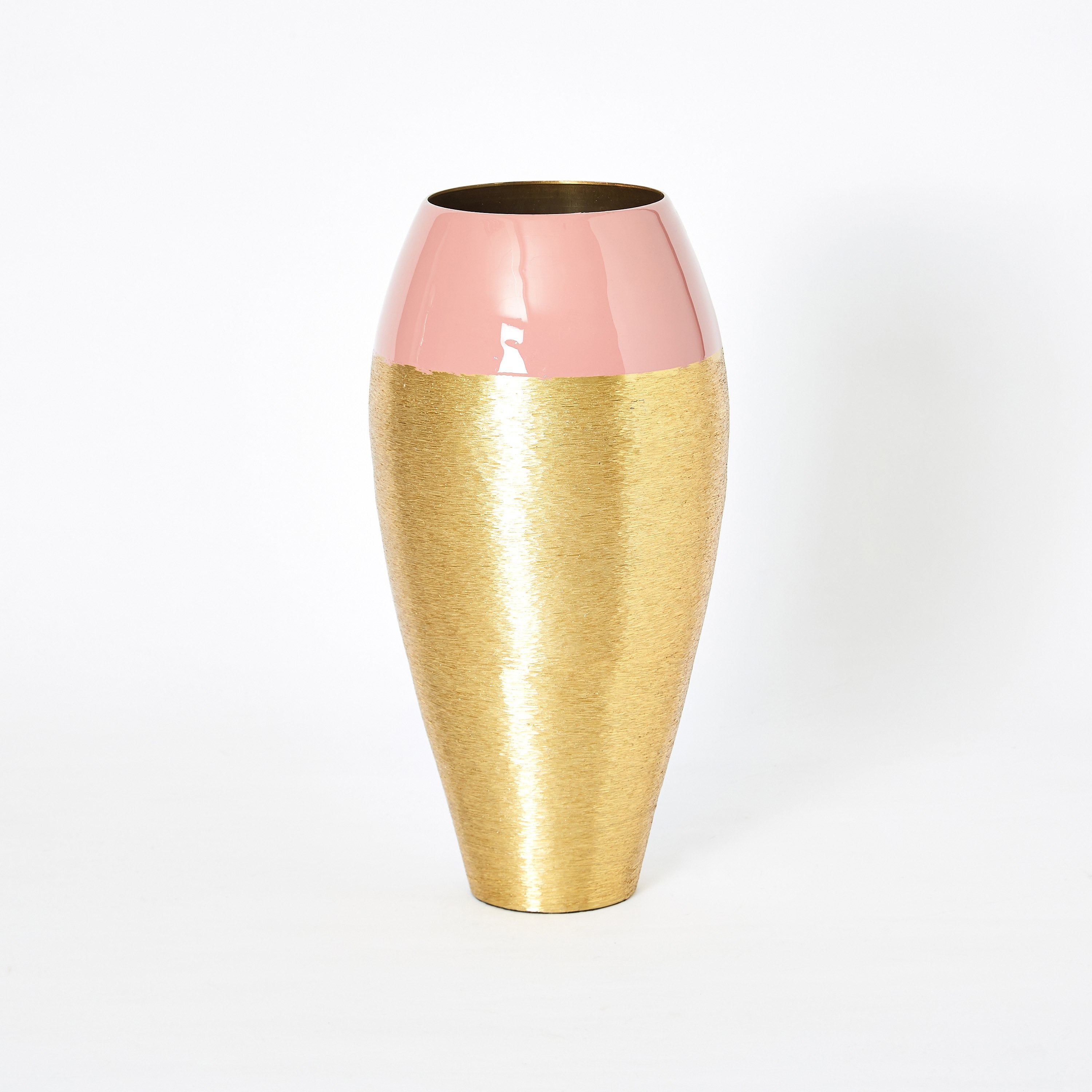 مزهرية معدنية بارزة الملمس بلونين من لميا - 16x16x34 سم-hbxbedroom-decorandaccessories-vases-image-5