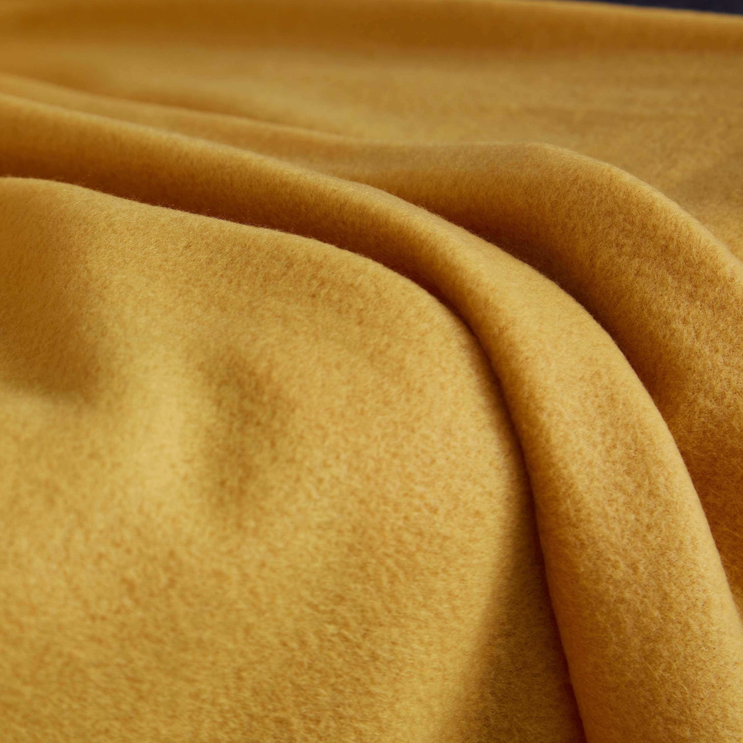 بطانية خفيفة صوف بولار من أتلانتا - 120 × 160 سم-hbxhomeware-hbxbedroom-image-2