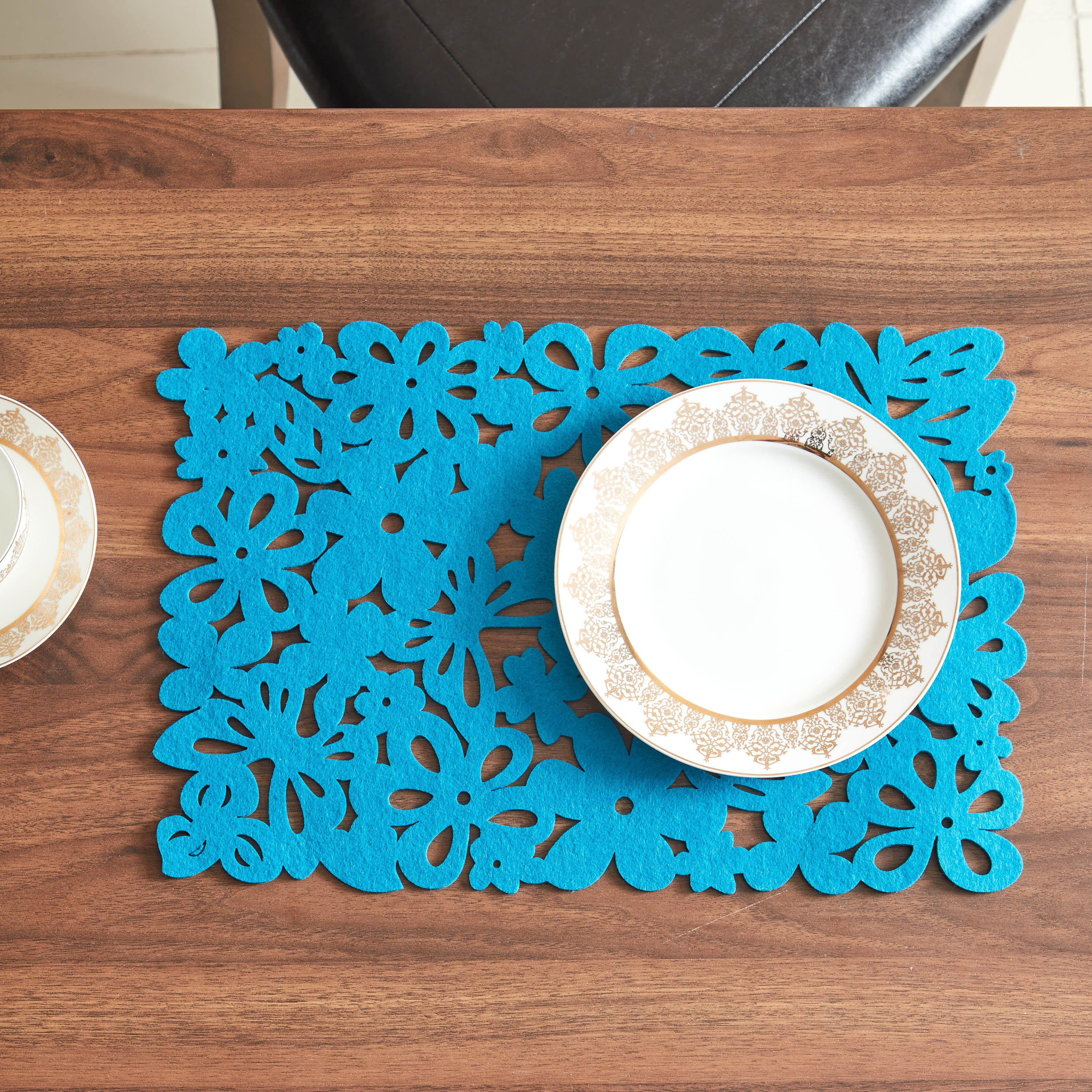 لبادة صحون بتصميم أزهار - 30x45 سم-hbxdecorandfurnishings-homefurnishings-tablelinens-image-1