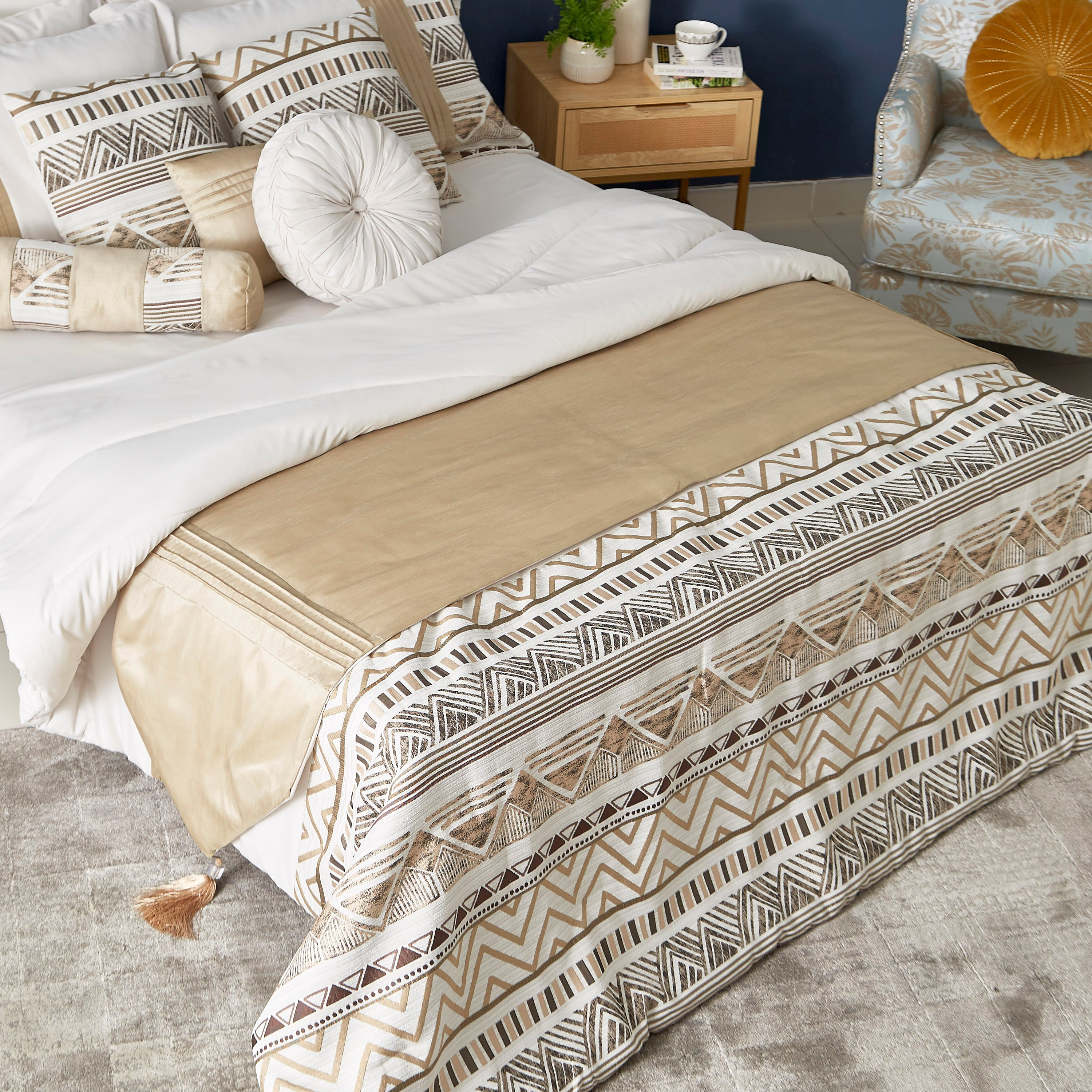 طقم لحاف سوبر كينج جاكار 12 قطعة من إيلا - 240x240 سم-hbxhomeware-hbxdecorandfurnishings-image-3