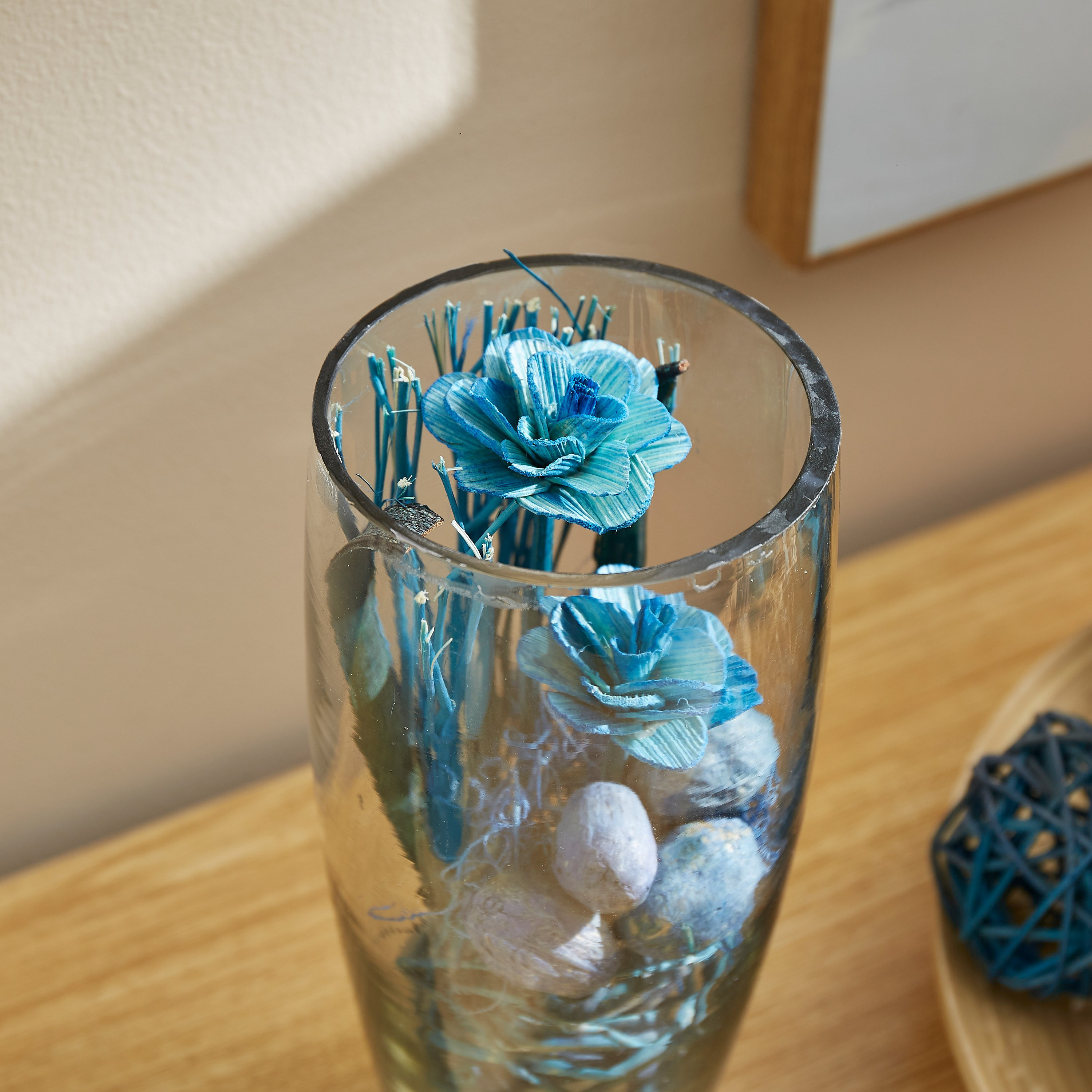 تزيينات في جرة زجاجية - 10×23 سم-hbxdecorandfurnishings-homeaccessories-artificialflowersandplants-image-2