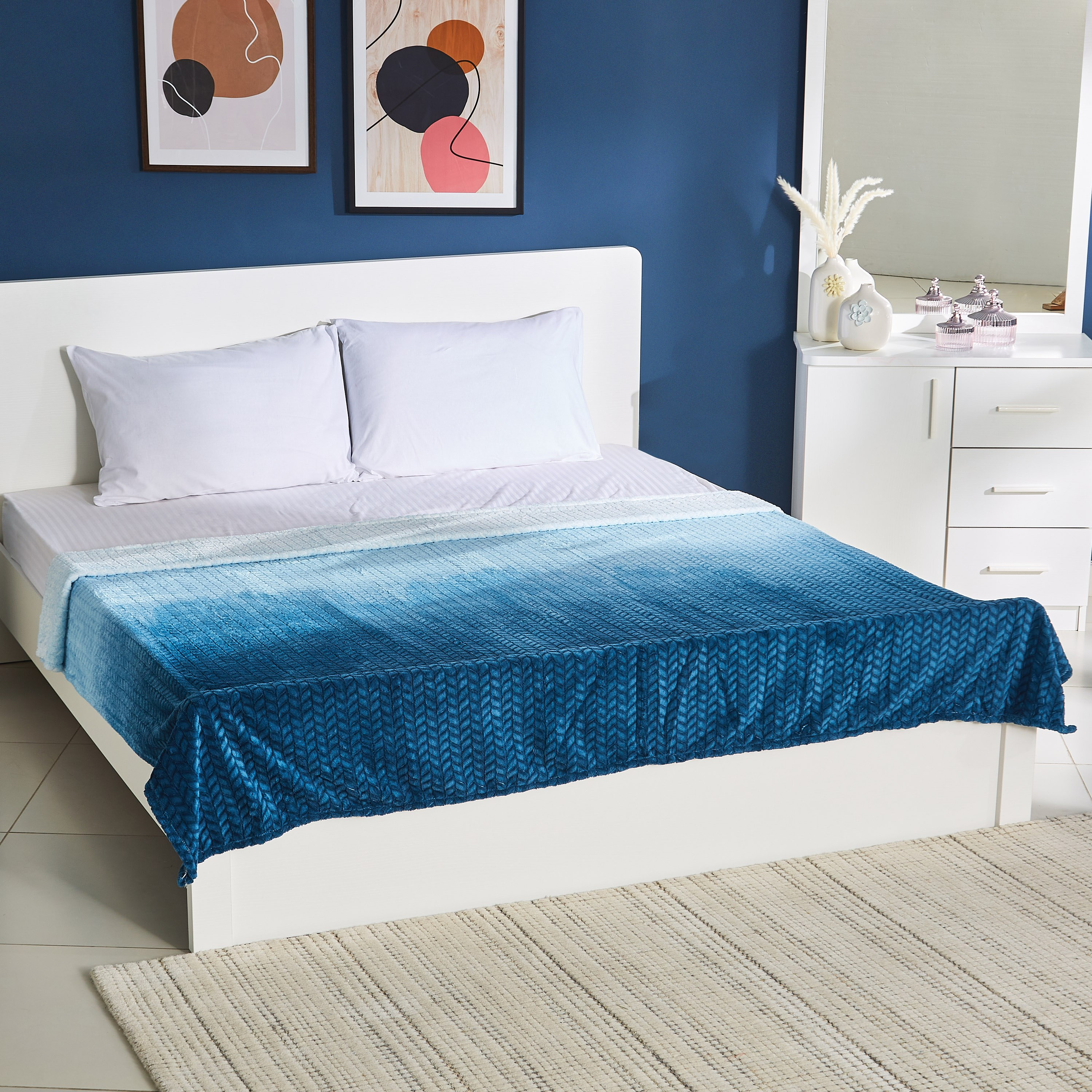 بطانية فلانيل كوين من هامبتون - 200x220 سم-hbxhomeware-hbxbedroom-image-1
