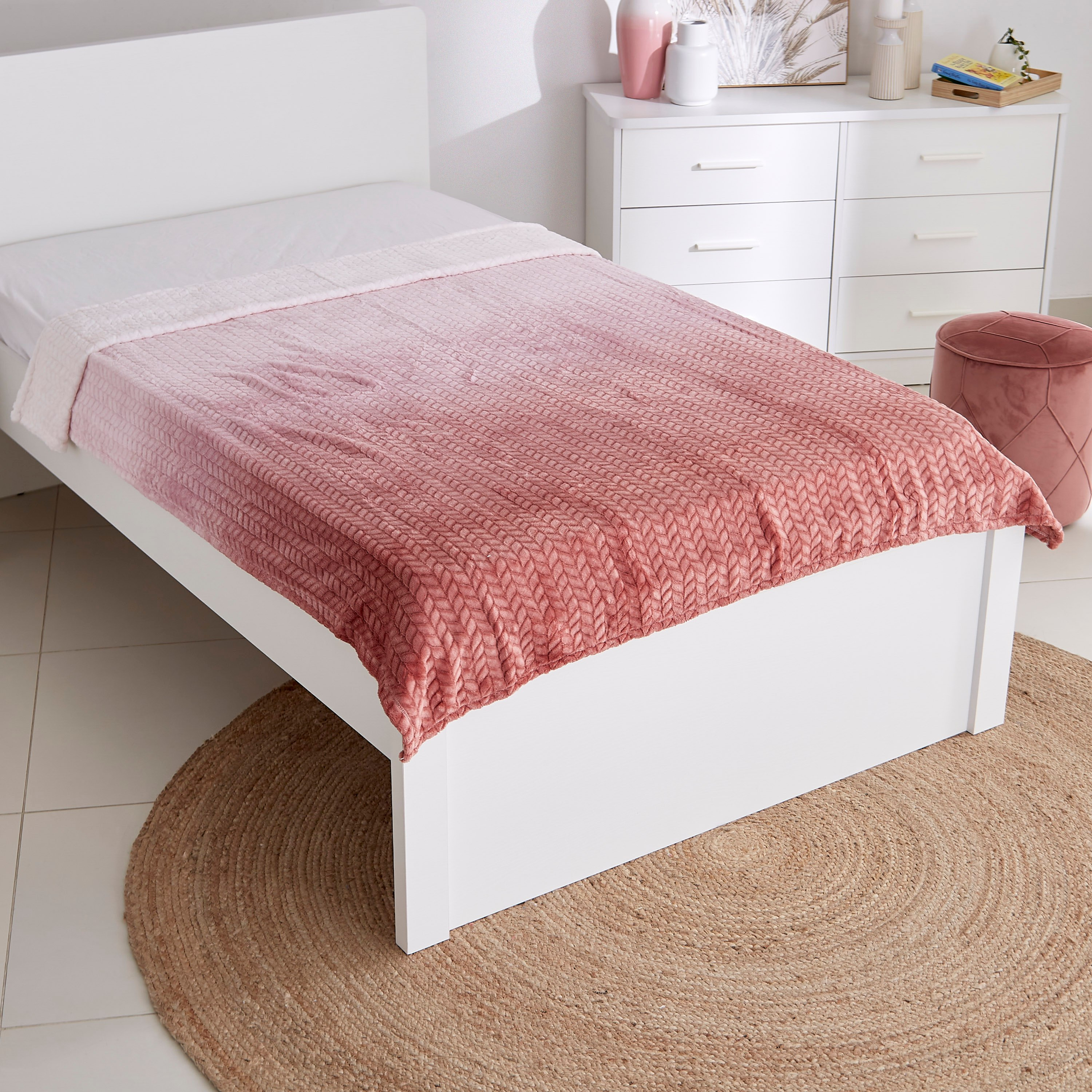 بطانية فلانيل مزدوجة من هامبتون - 150x200 سم-hbxhomeware-hbxbedroom-image-1