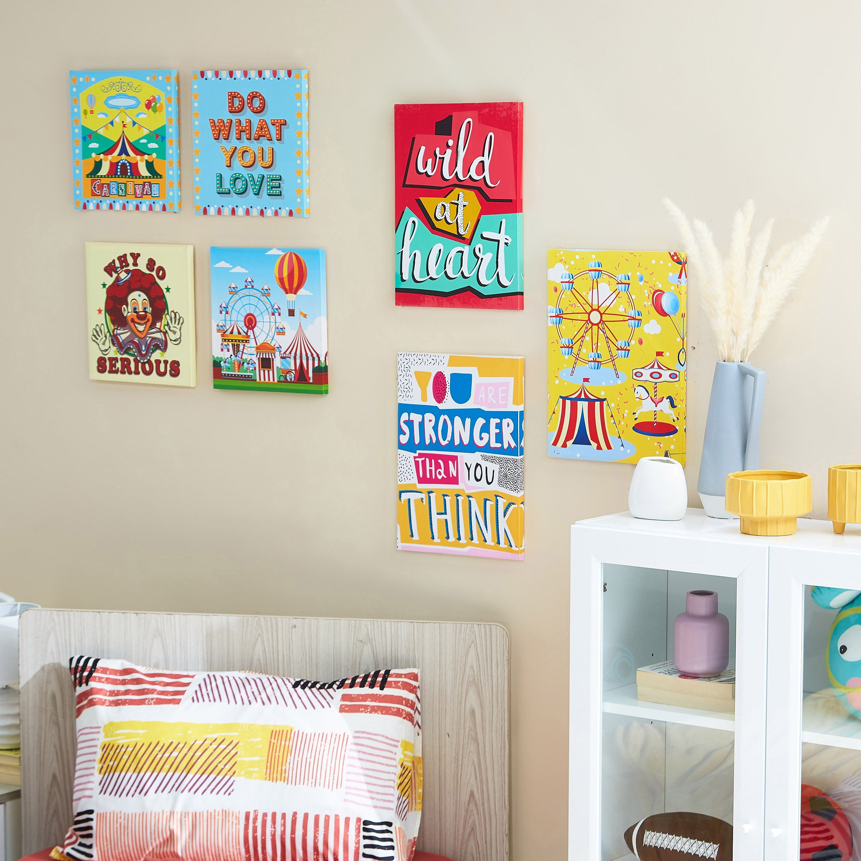 لوحة كانفاس بطبعات وايلد آت هارت من آرتستري- 30x40x1.8 سم-hbxhomeware-hbxkidsandyouth-image-4