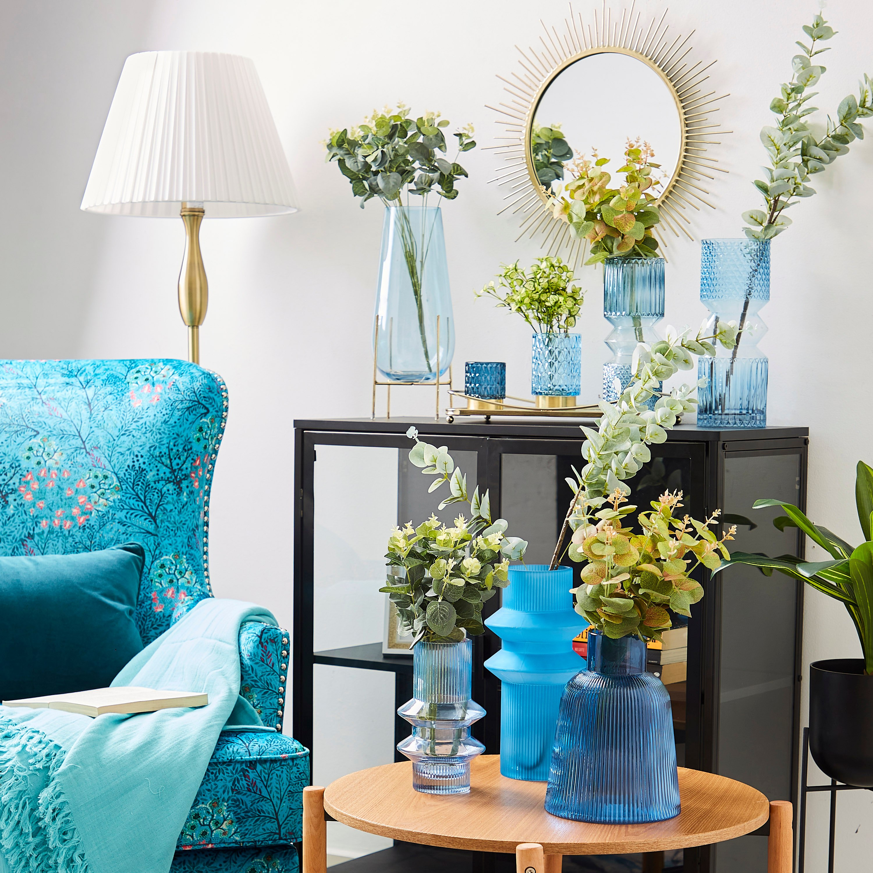 مزهرية زجاجية برقبة من هيبورن - 18x23 سم-hbxbedroom-decorandaccessories-vases-image-4