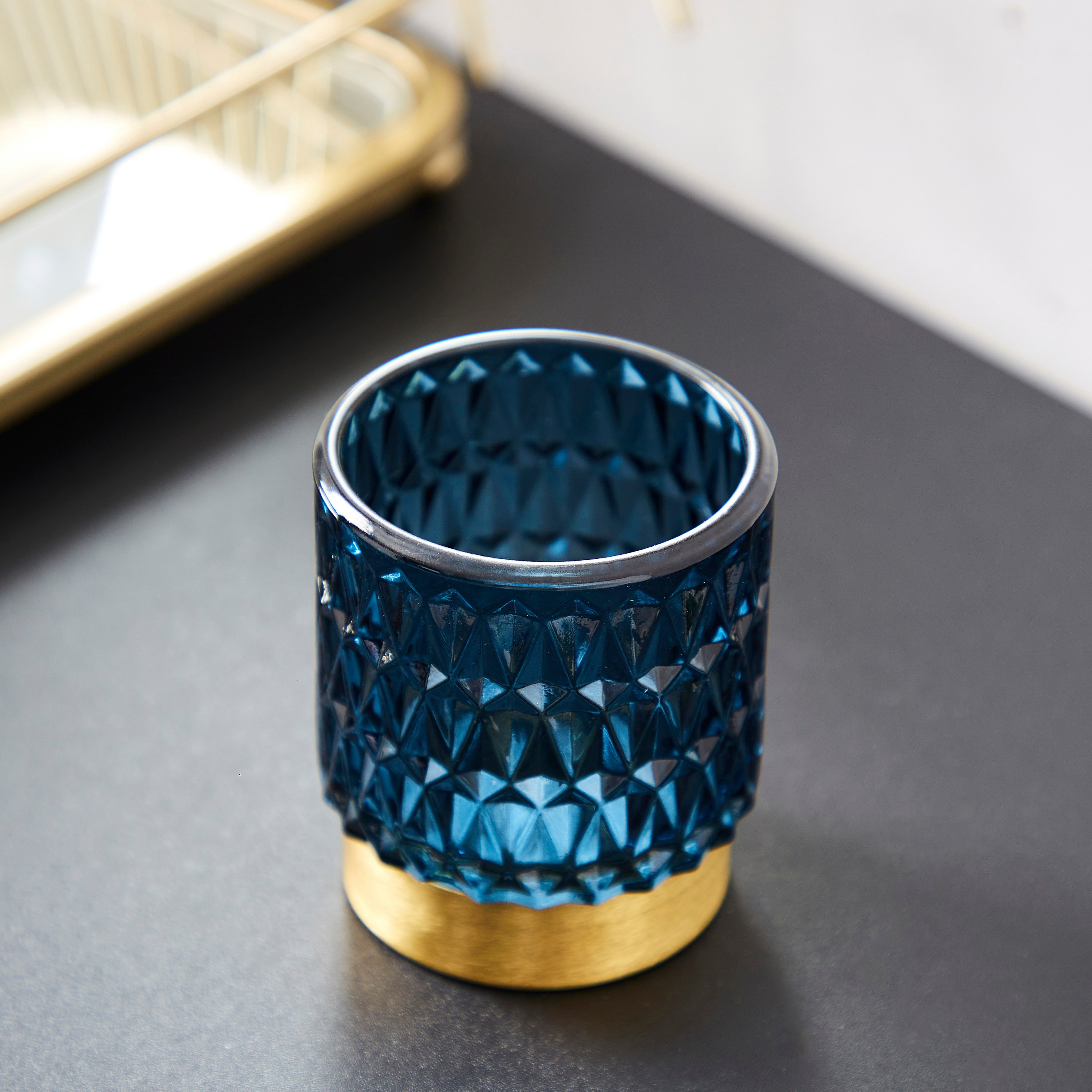 حامل شموع زجاجي بقاعدة ذهبية من هيبورن - 7x10.5 سم-hbxlivingroom-decorandaccessories-candleholders-image-2