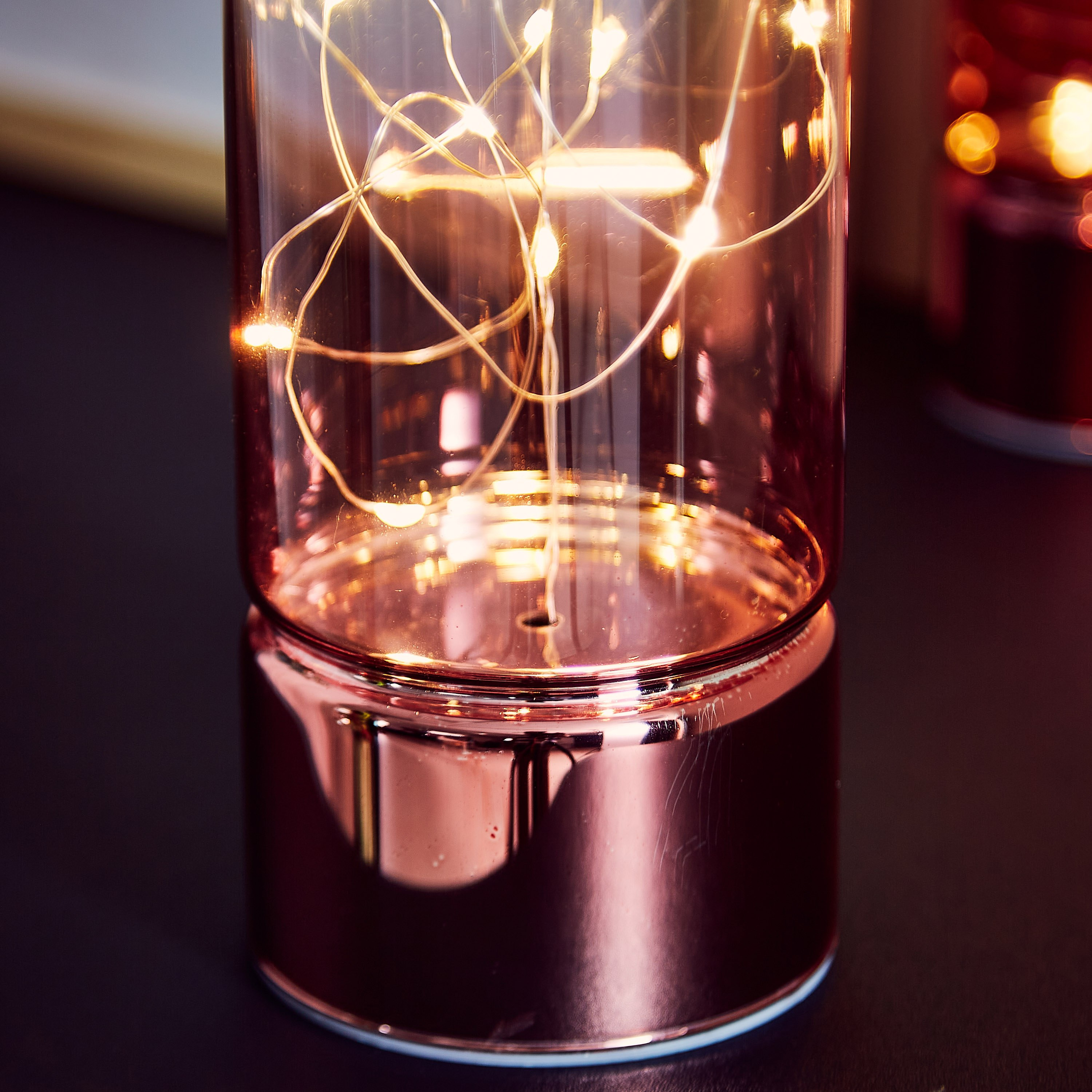 مزهرية زجاجية أسطوانية طويلة بلون متدرج من أفا- 8.2x20 سم-hbxhomeware-lighting-decorativesandstringlights-image-3
