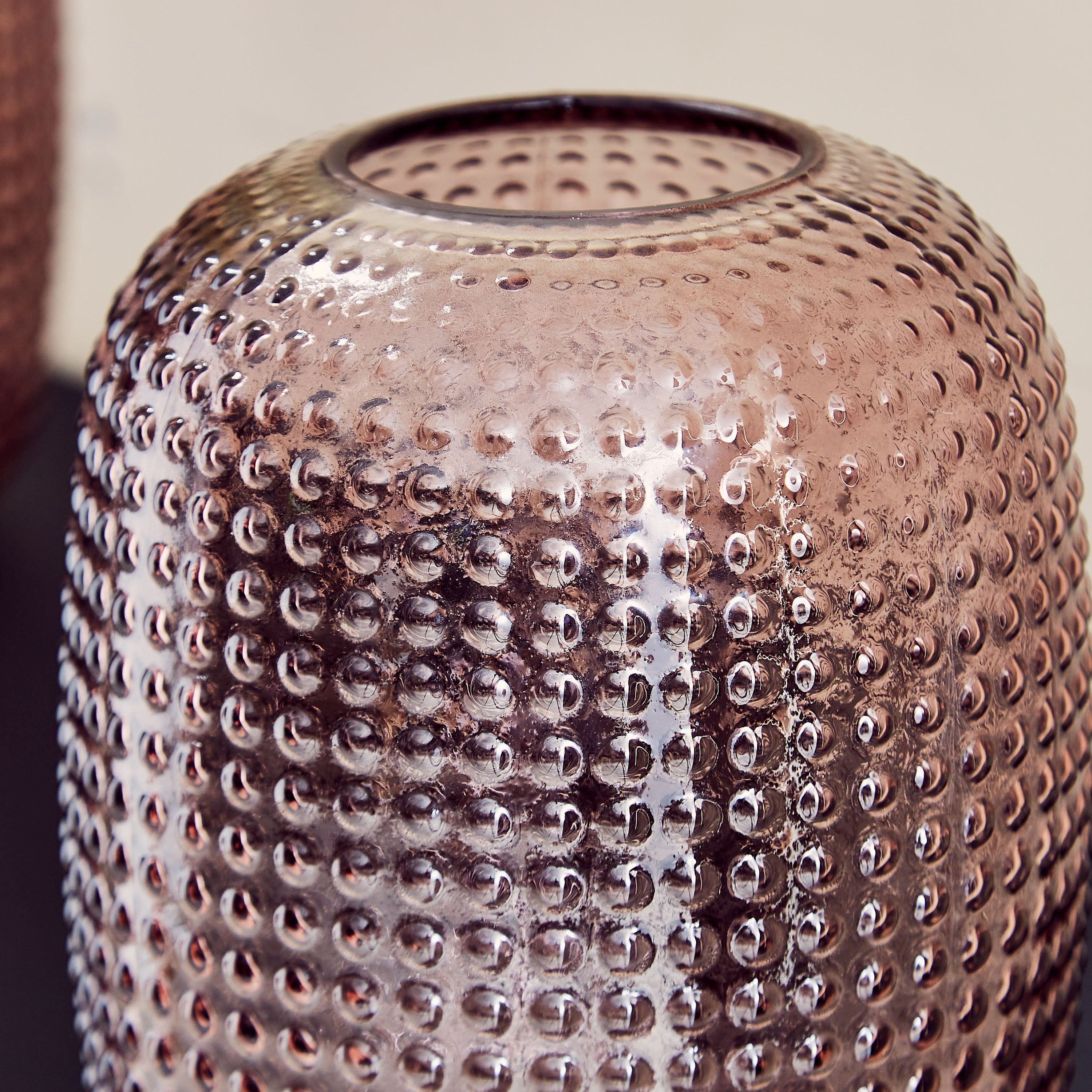 مزهرية زجاجية صغيرة مضلعة ومربعة من أودري - 15x20 سم-hbxbedroom-decorandaccessories-vases-image-3