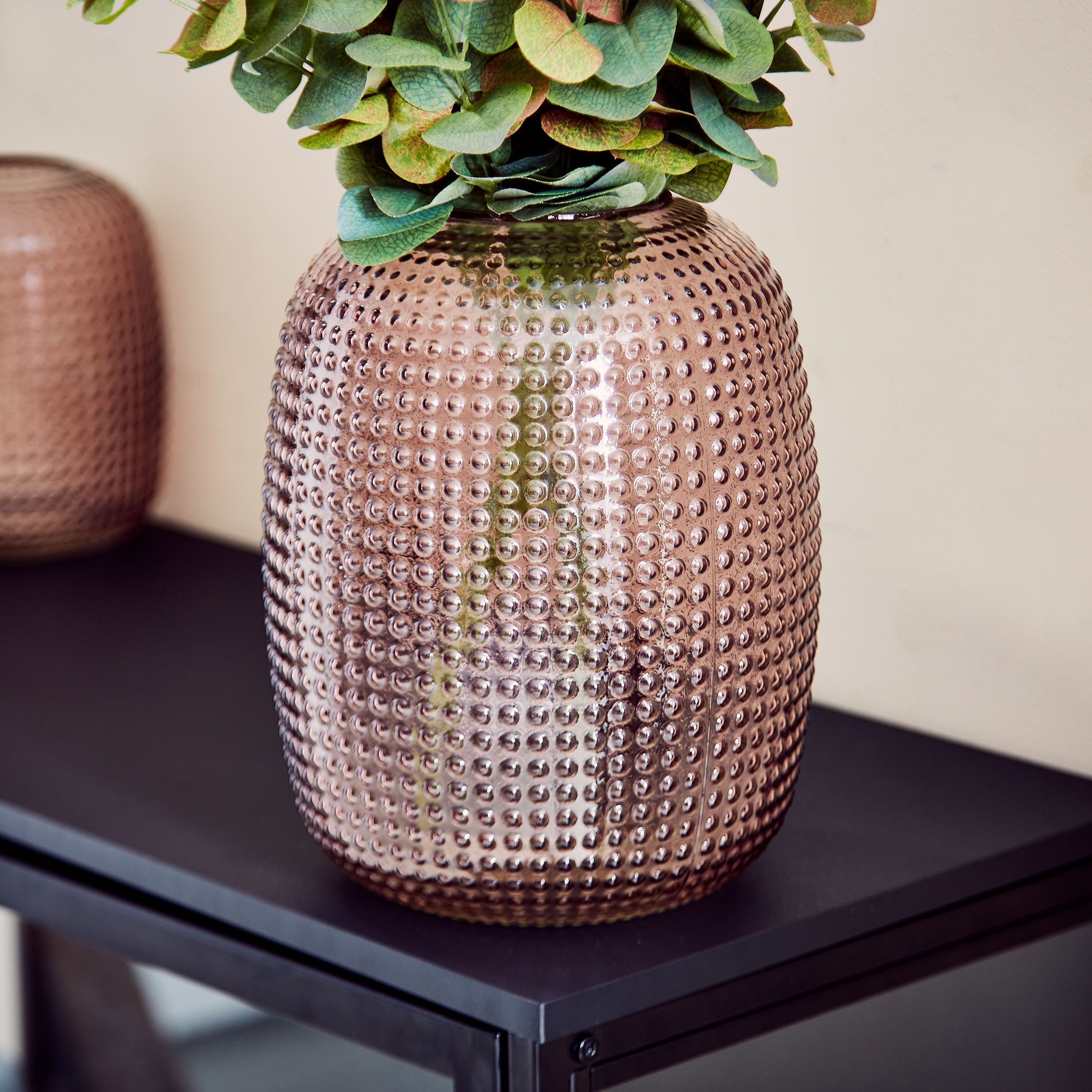 مزهرية زجاجية كبيرة مضلعة ومربعة من أودري - 19.5x27 سم-hbxbedroom-decorandaccessories-vases-image-2