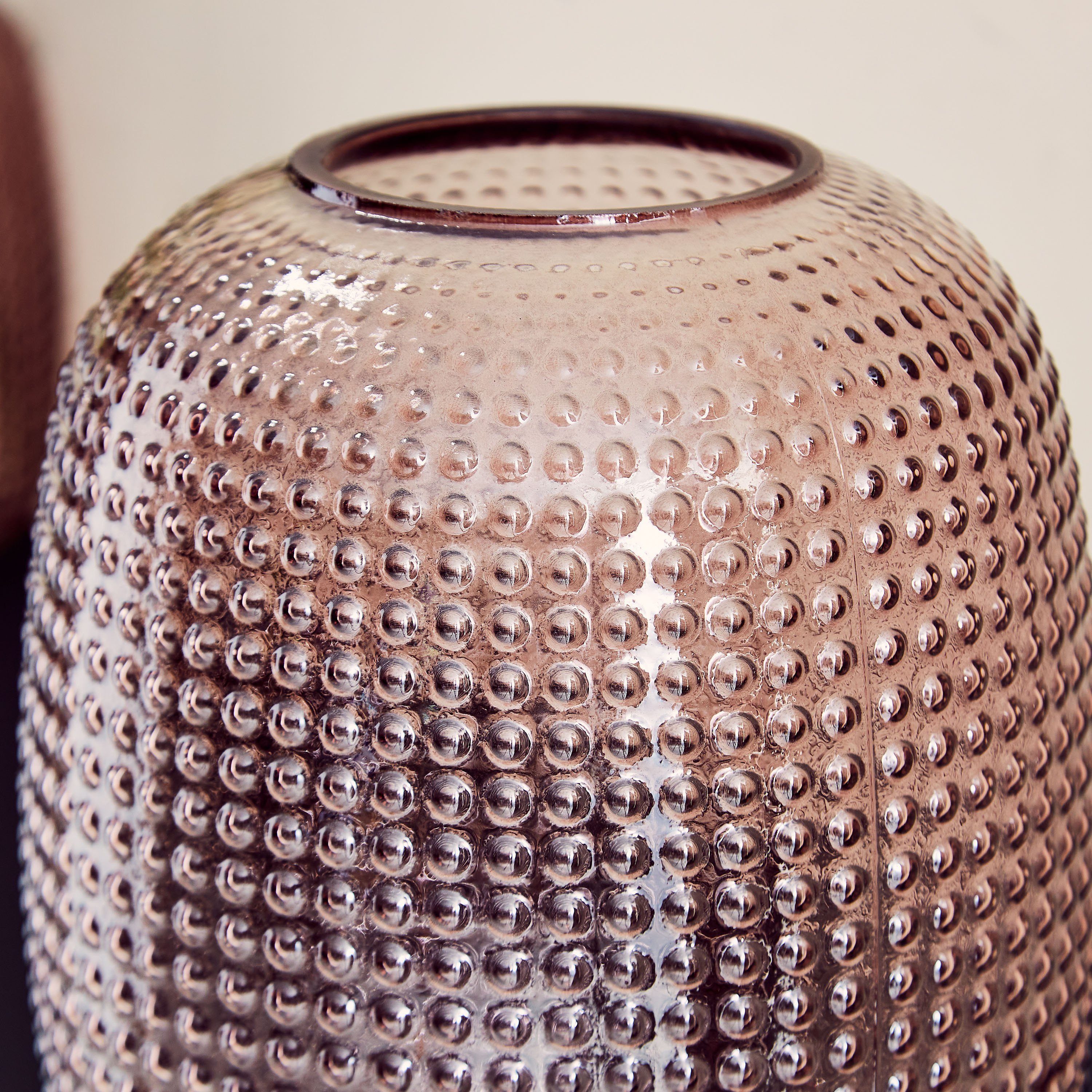 مزهرية زجاجية كبيرة مضلعة ومربعة من أودري - 19.5x27 سم-hbxbedroom-decorandaccessories-vases-image-3