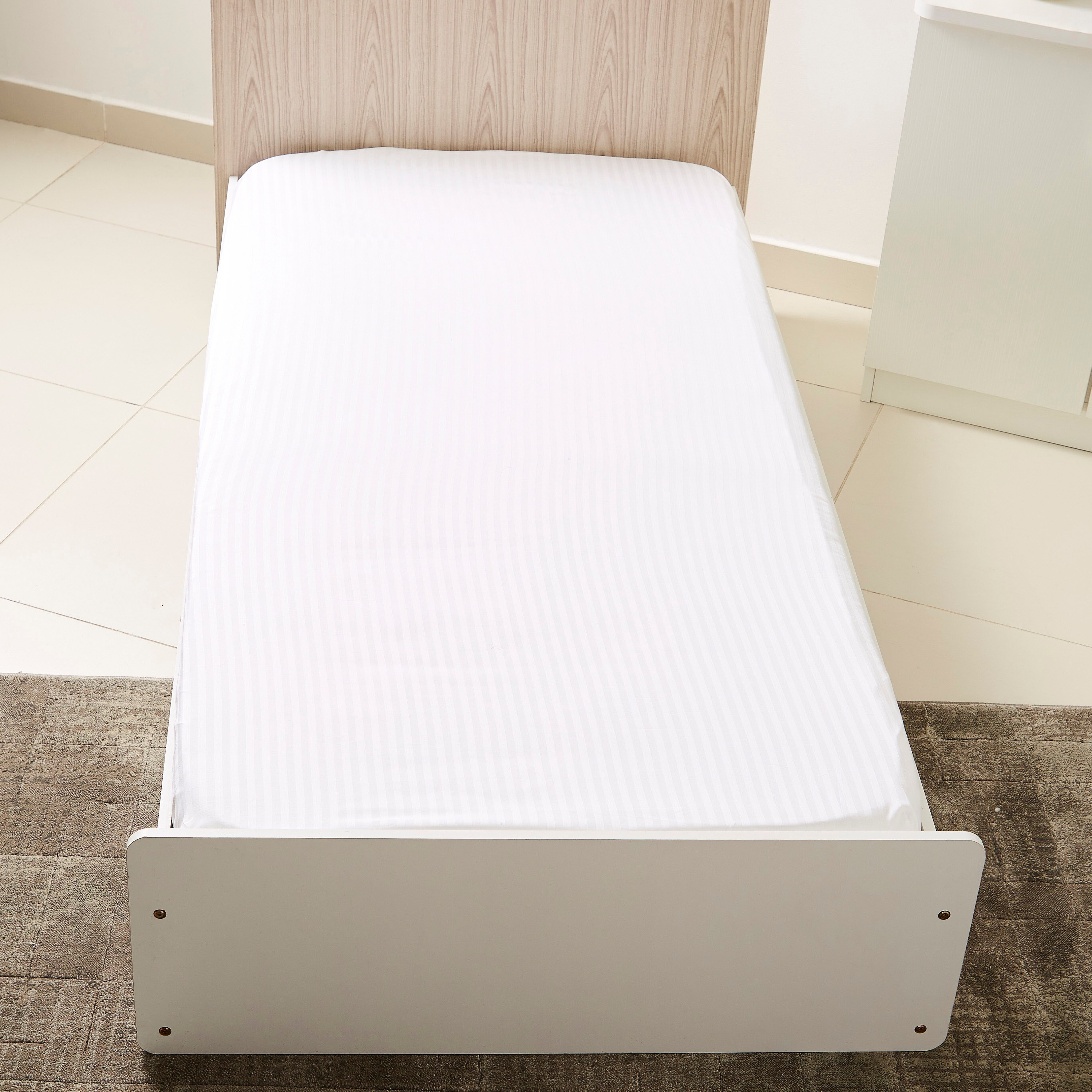شرشف مطّاطي فردي قطن مخطّط ساتن من هاميلتون - 90x200+30 سم-hbxhomeware-hbxbedroom-image-2