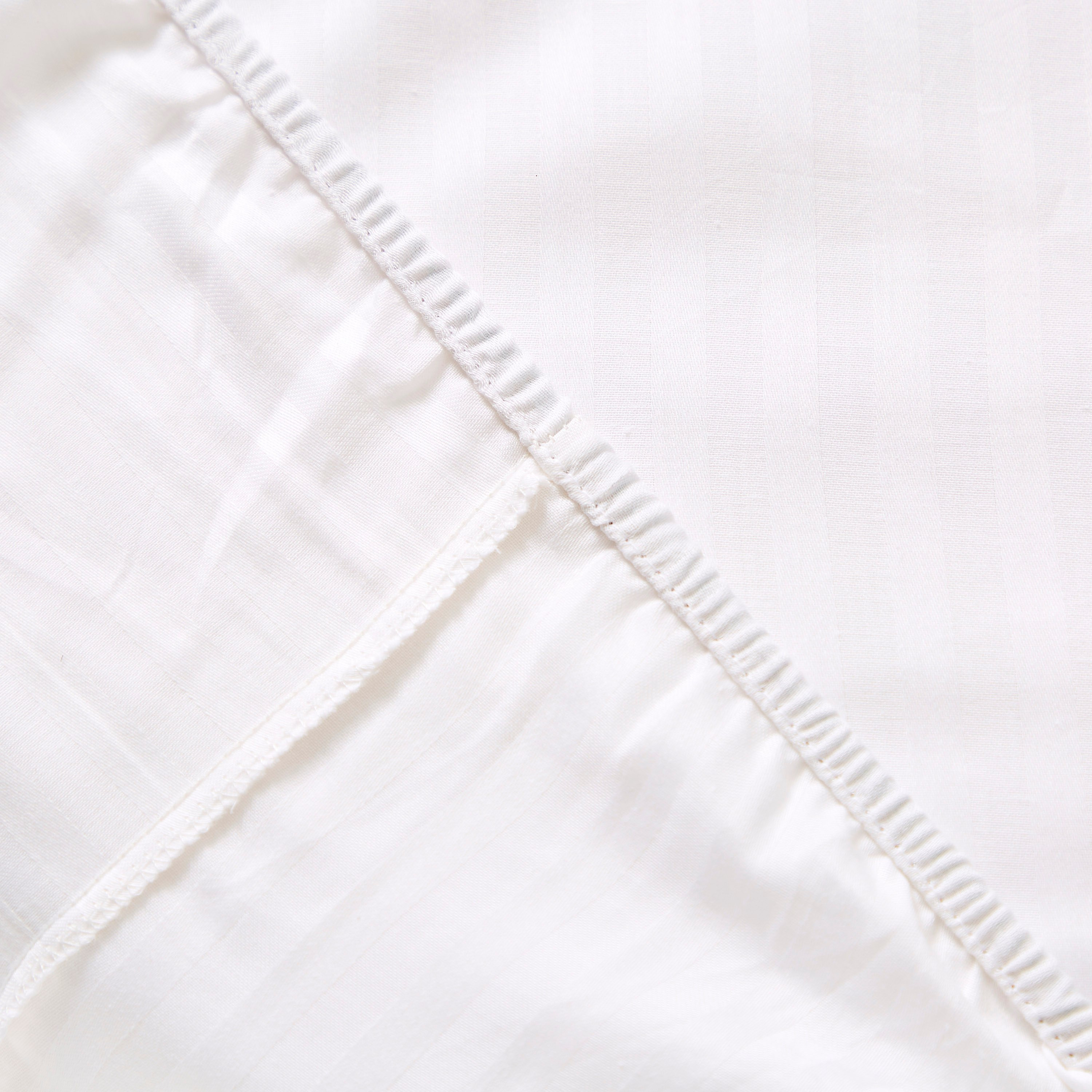 شرشف مطّاطي فردي قطن مخطّط ساتن من هاميلتون - 90x200+30 سم-hbxhomeware-hbxbedroom-image-4
