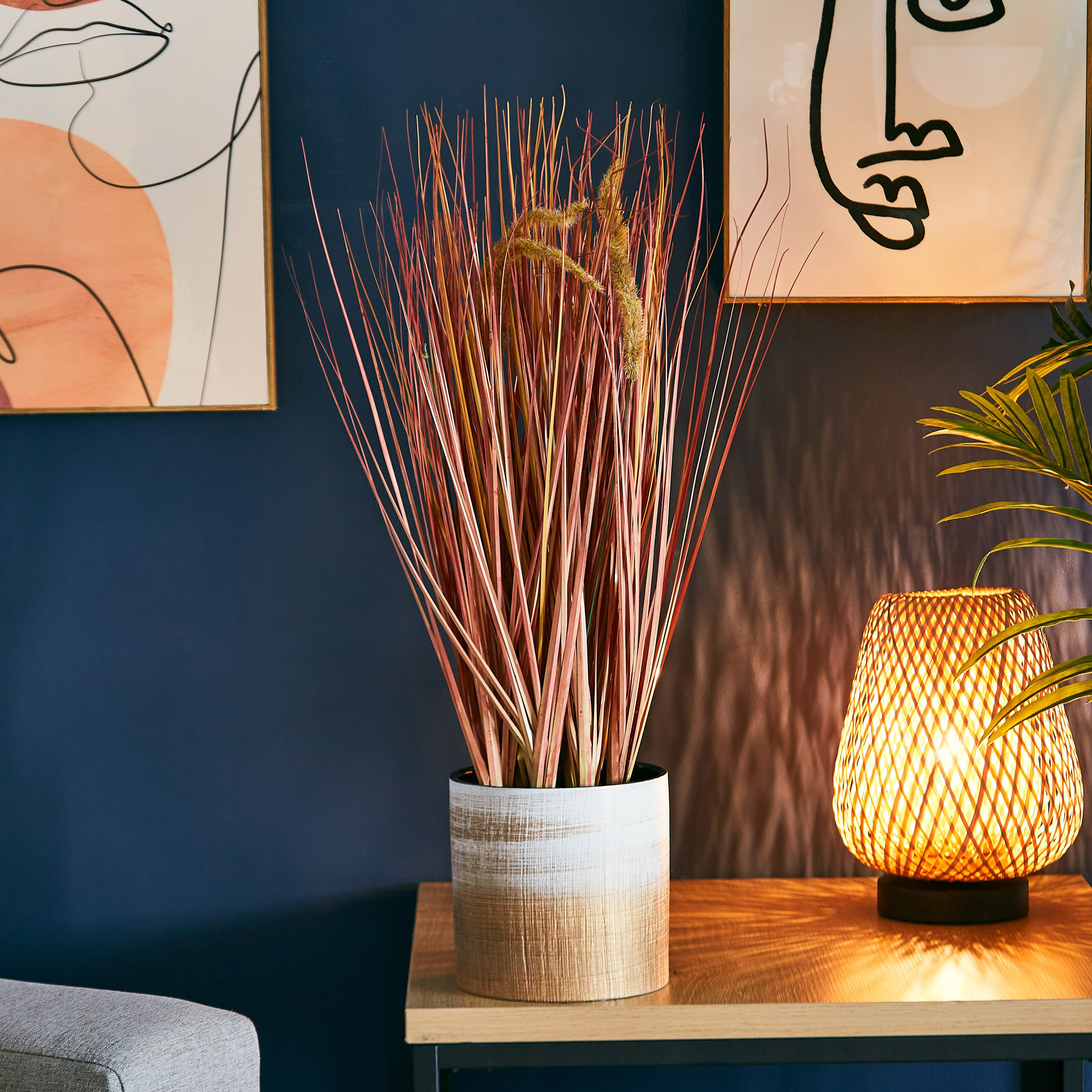 عشب صناعي في إصيص بلاستيك من ليفيا- 16x60 سم-hbxdecorandfurnishings-homeaccessories-artificialflowersandplants-image-1