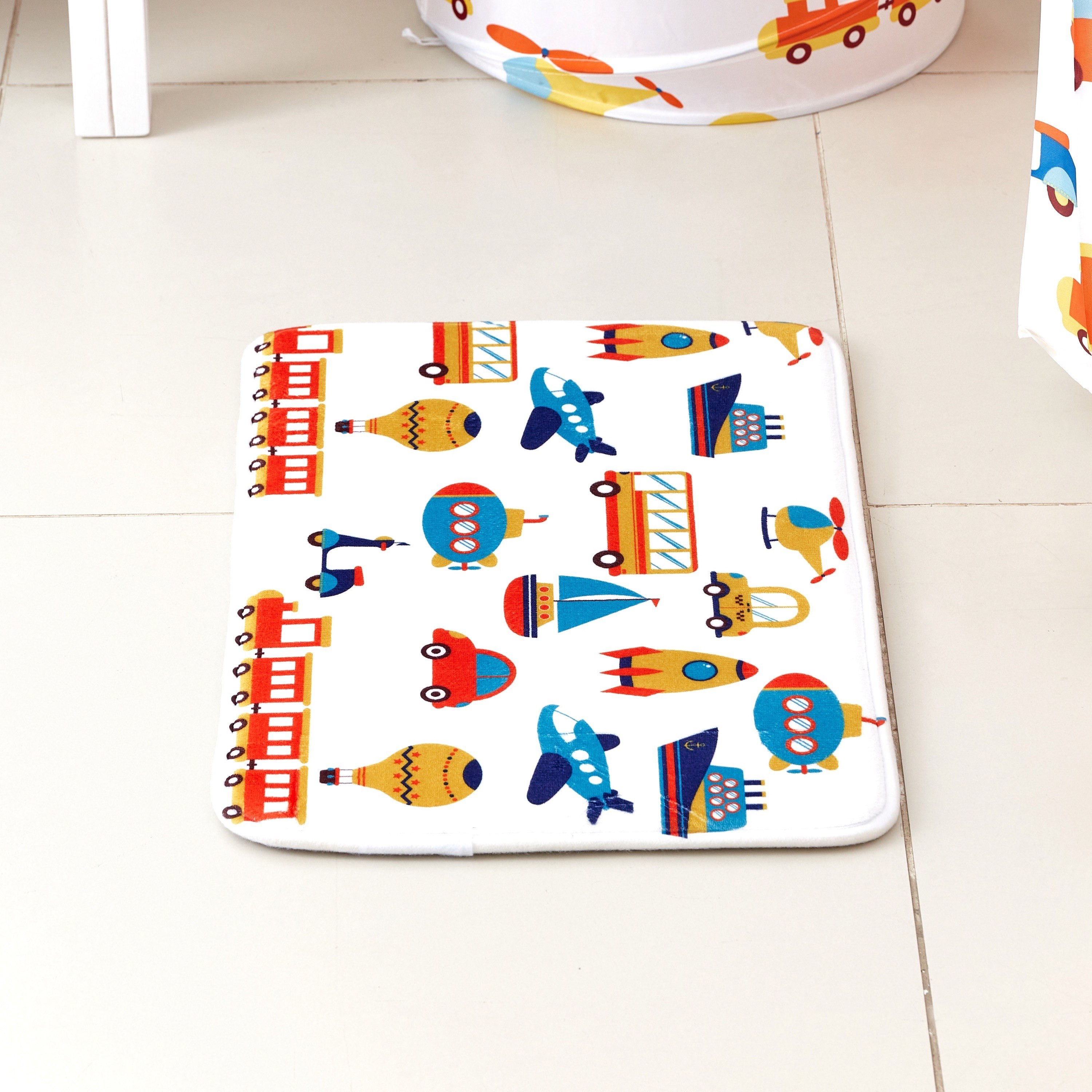 سجادة حمّام إسفنج بطبعات وسائل نقل من أريس - 40x69 سم-hbxhomeware-hbxkidsandyouth-image-2