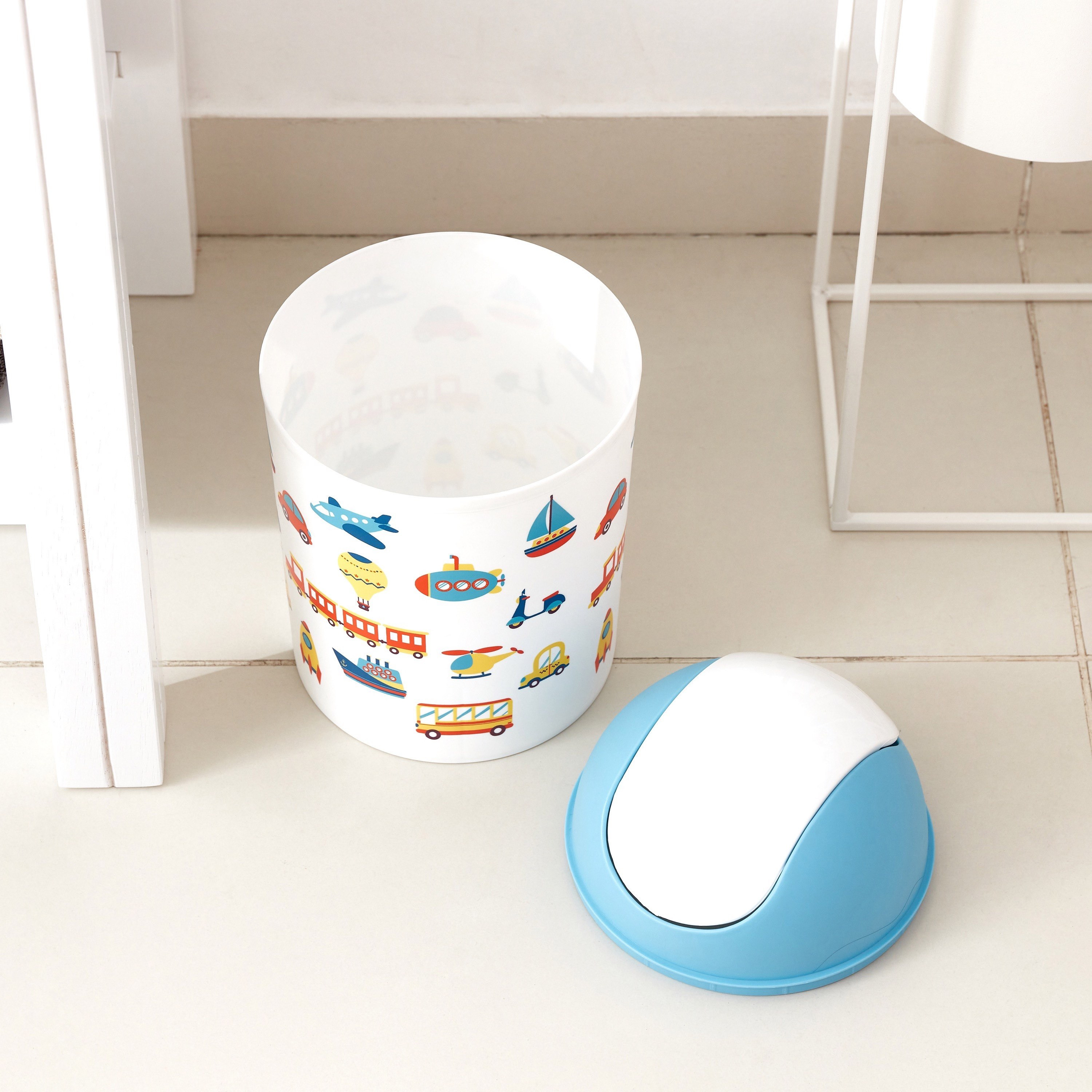 سلّة نفايات بطبعات وسائل نقل من أريس  - 19.5x24 سم-hbxhomeware-hbxkidsandyouth-image-2