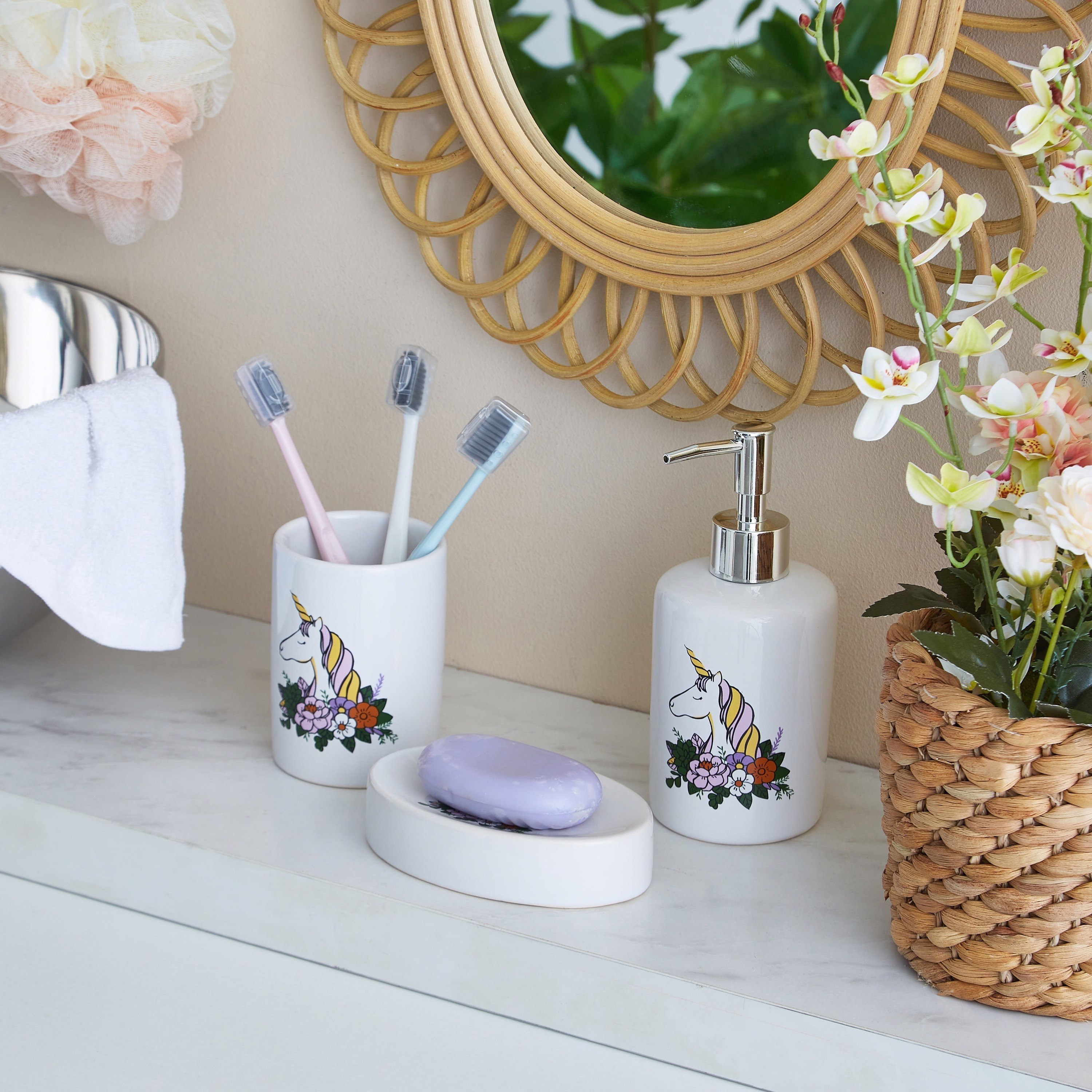 طقم موزع صابون سائل سيراميك وكوب وصحن صابون بطبعات يونيكورن من إريس-hbxhomeware-hbxkidsandyouth-image-6
