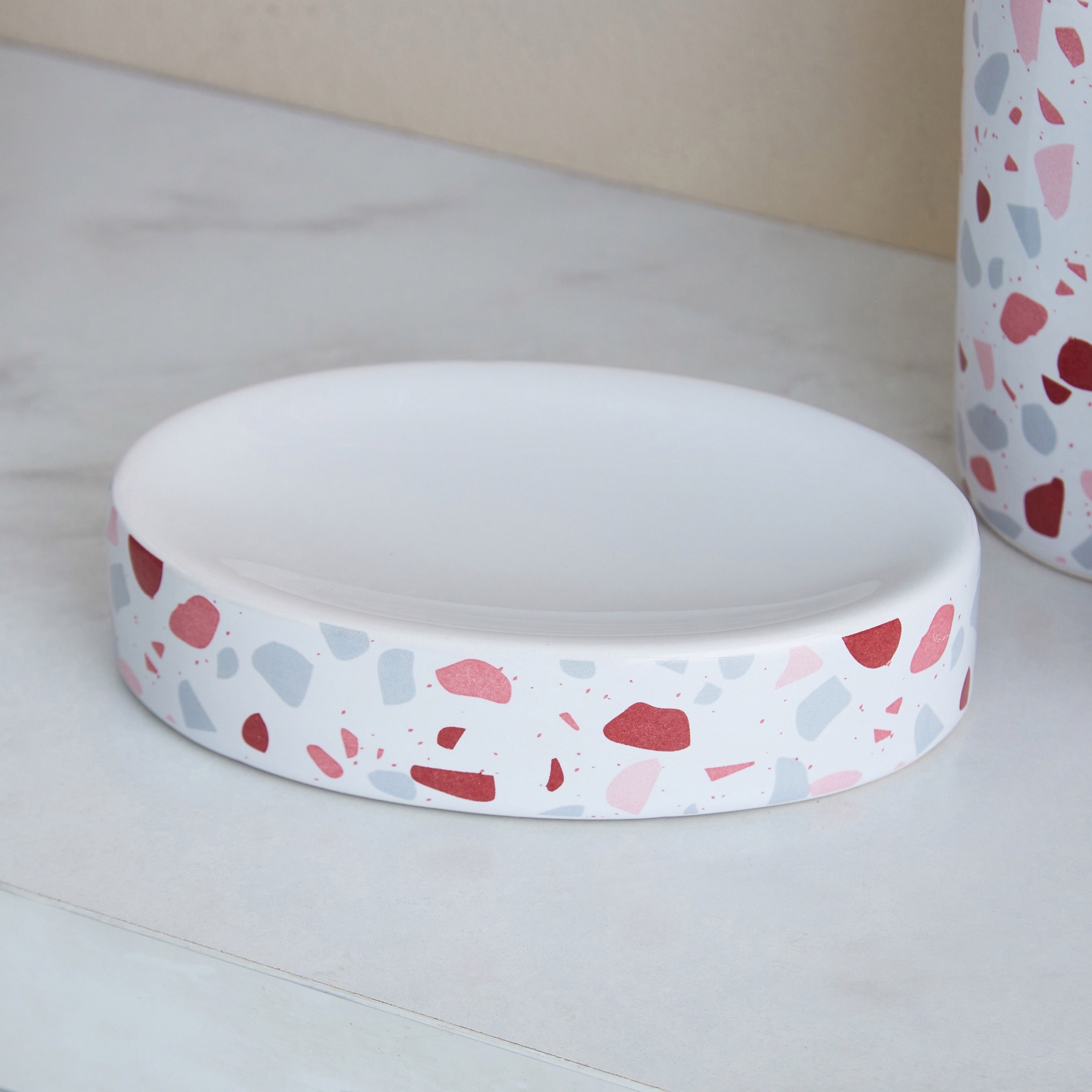 موزّع صابون سائل سيراميك وكوب وصحن صابون بتصميم تيرازو من أريس-hbxhomeware-hbxkidsandyouth-image-4