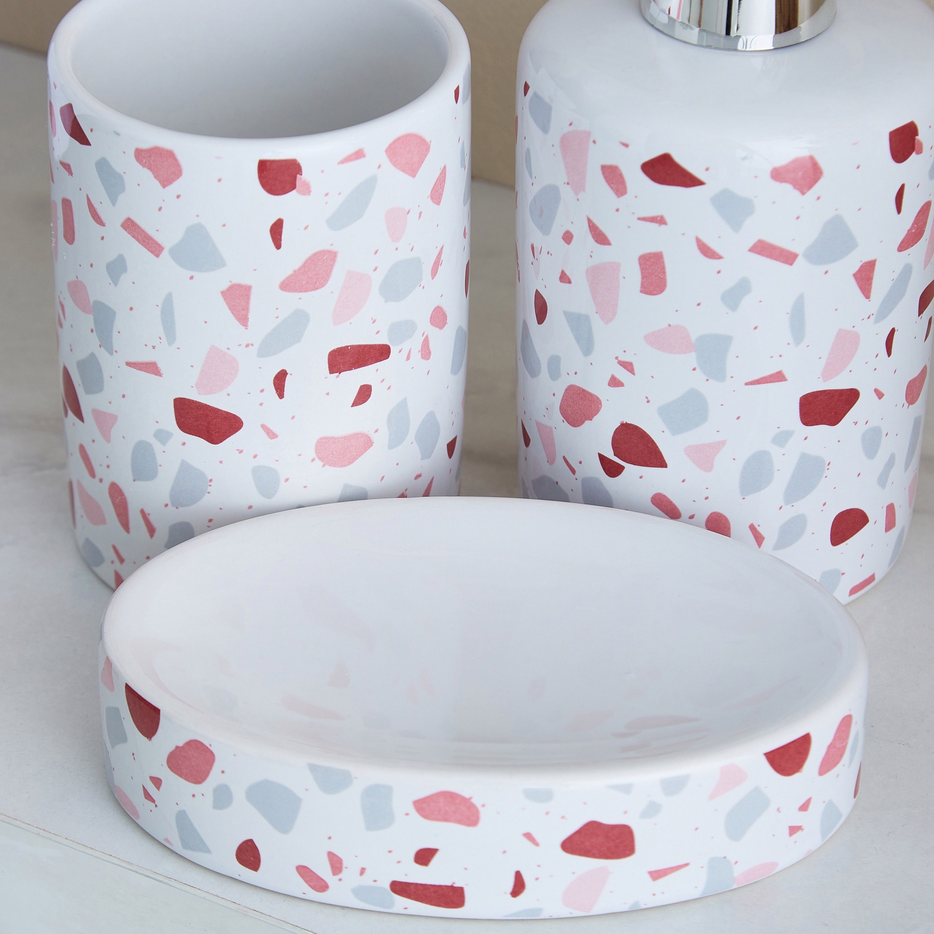 موزّع صابون سائل سيراميك وكوب وصحن صابون بتصميم تيرازو من أريس-hbxhomeware-hbxkidsandyouth-image-5