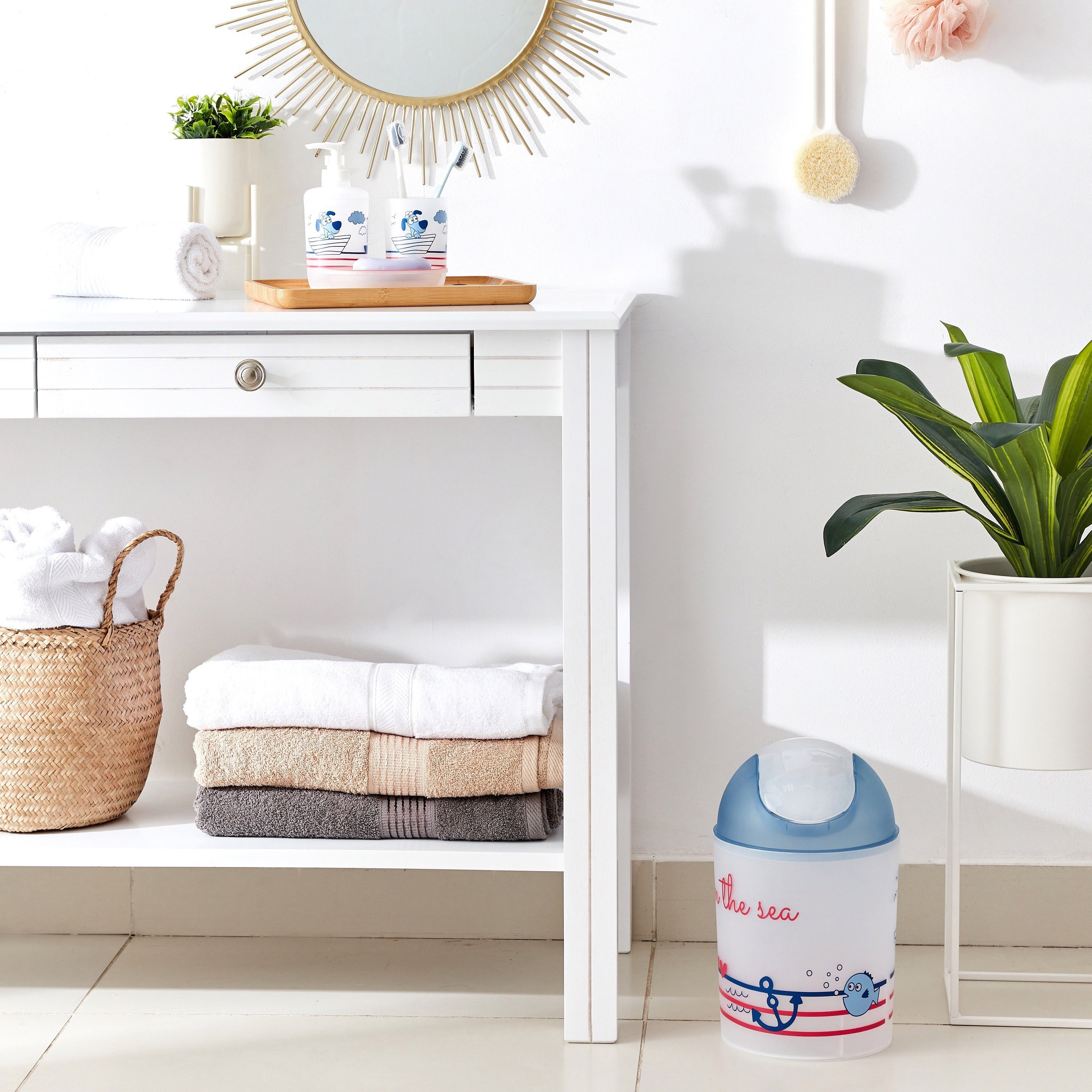 سلّة نفايات بولي بروبلين بطبعات رحلة بحريّة من أريس  - 19.5x24 سم-hbxhomeware-hbxkidsandyouth-image-4