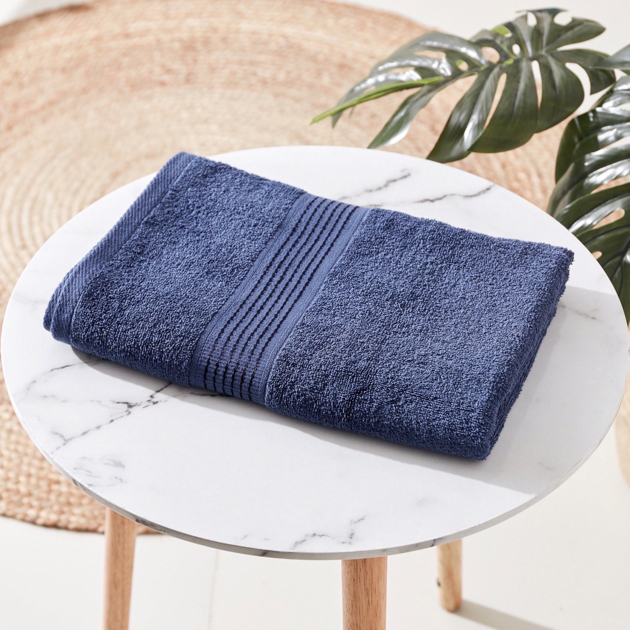 منشفة حمام ممشطة من إيسنشيال - 70×140 سم-hbxbathroom-bathroomtextiles-image-2