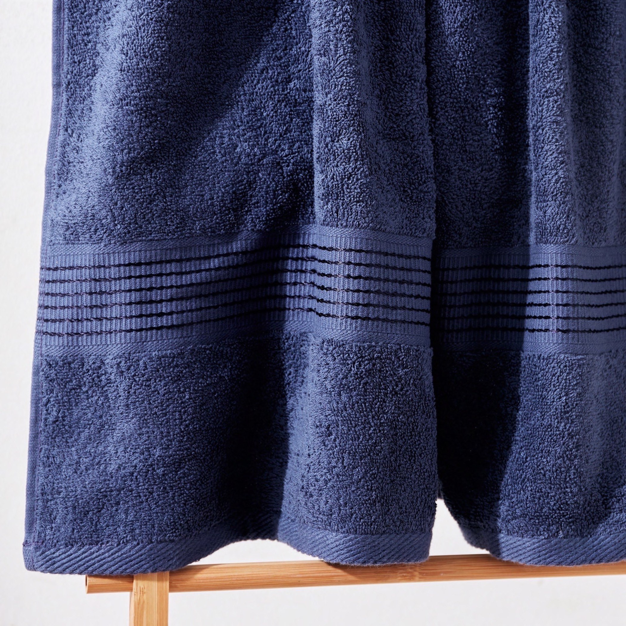 منشفة حمّام كبيرة ممشطة من إسينشيال - 90x150 سم-hbxbathroom-bathroomtextiles-image-3