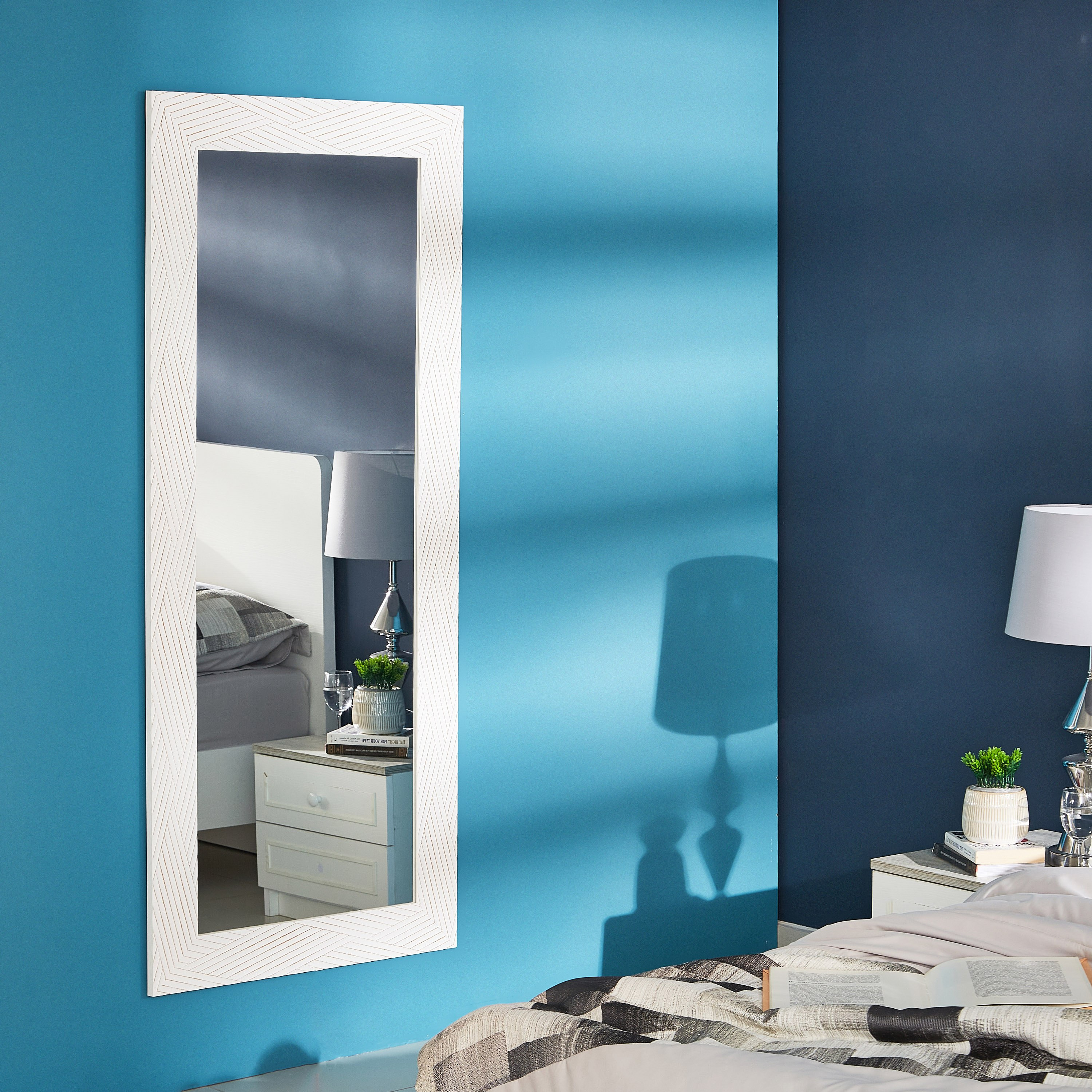 مرآة حائط مستطيلة بخطوط قطرية من أيما - 72x0.5x164 سم-PROMO_HB_AE_B1G1_250925-image-4
