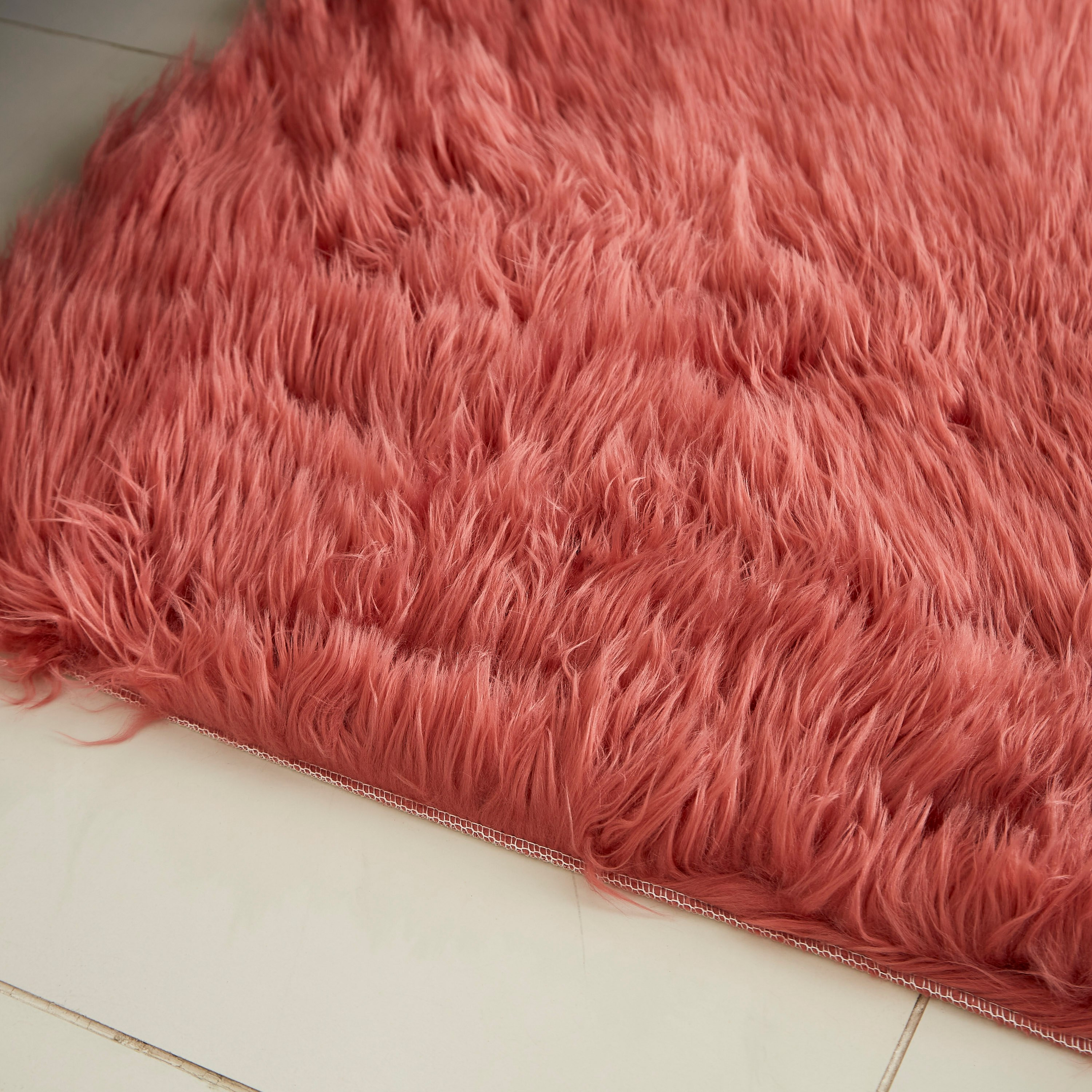 سجادة من جلد الأغنام الصناعي - 70x110 سم-hbxdecorandfurnishings-floorcoverings-rugs-image-3