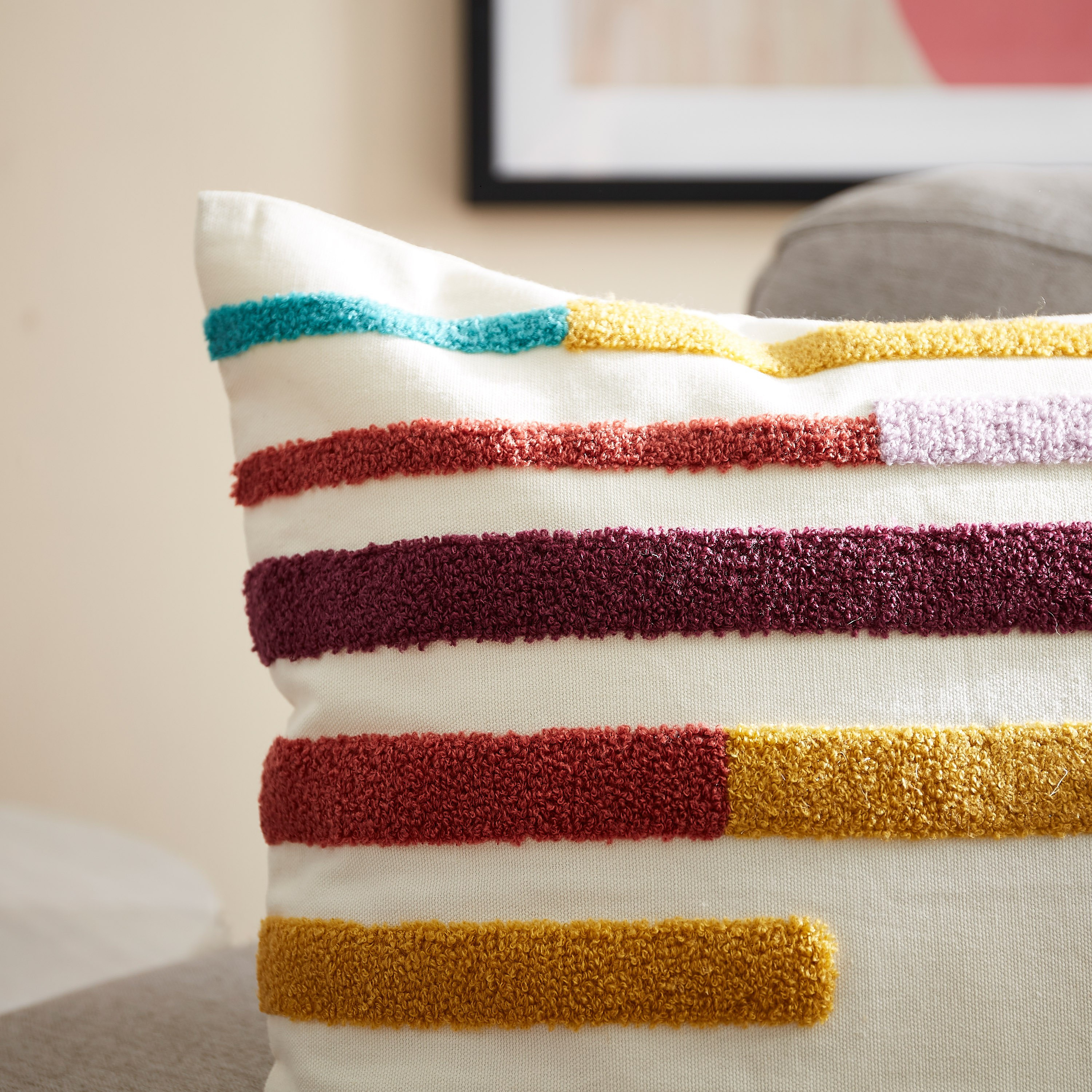 وسادة محشوة بتطريزات تجريدية - 45x45 سم-hbxlivingroom-furnishings-cushionsandcovers-filledcushions-image-2