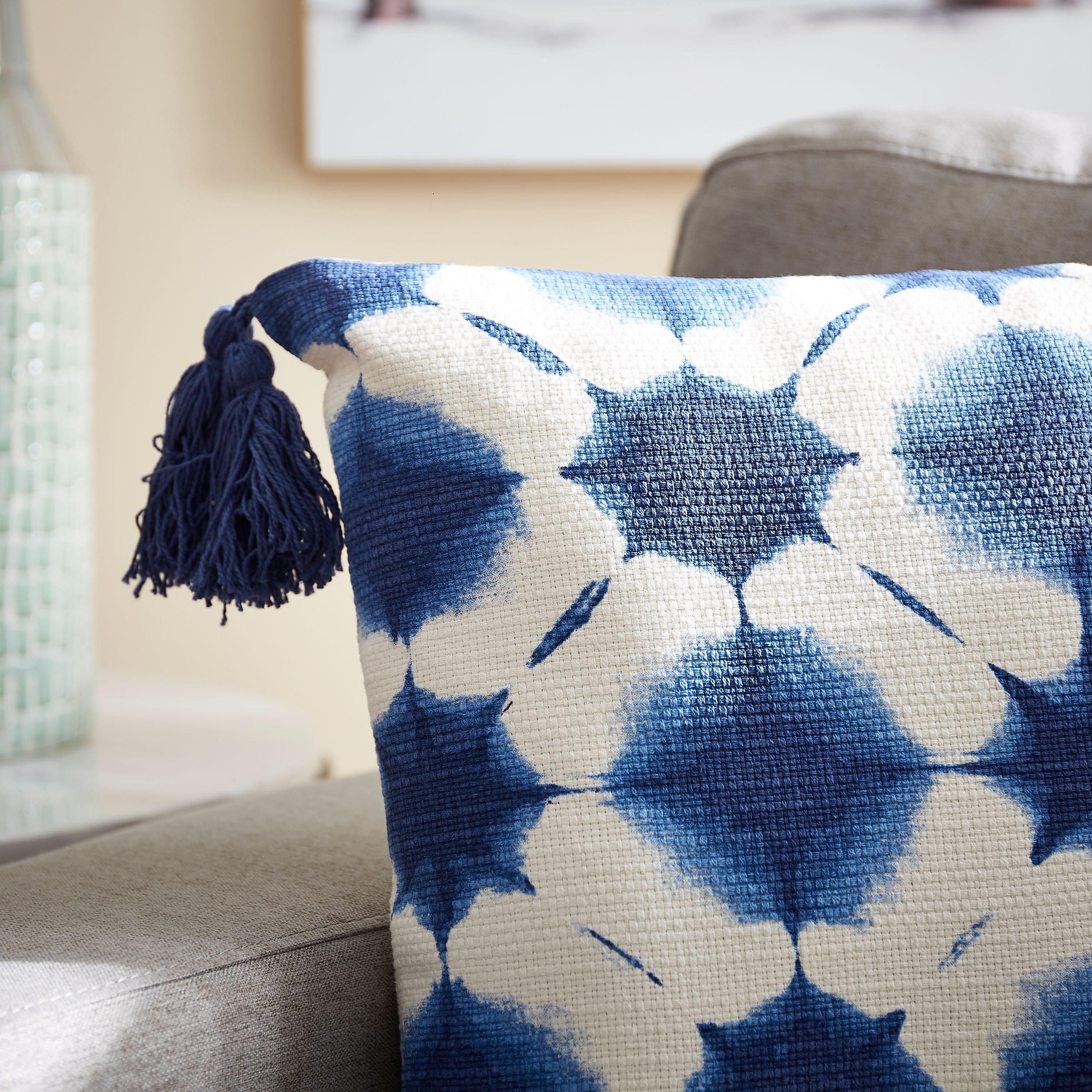 Tie-Dye Chase Printed Filled Cushion - 40x40 cm-hbxlivingroom-furnishings-cushionsandcovers-filledcushions-image-2