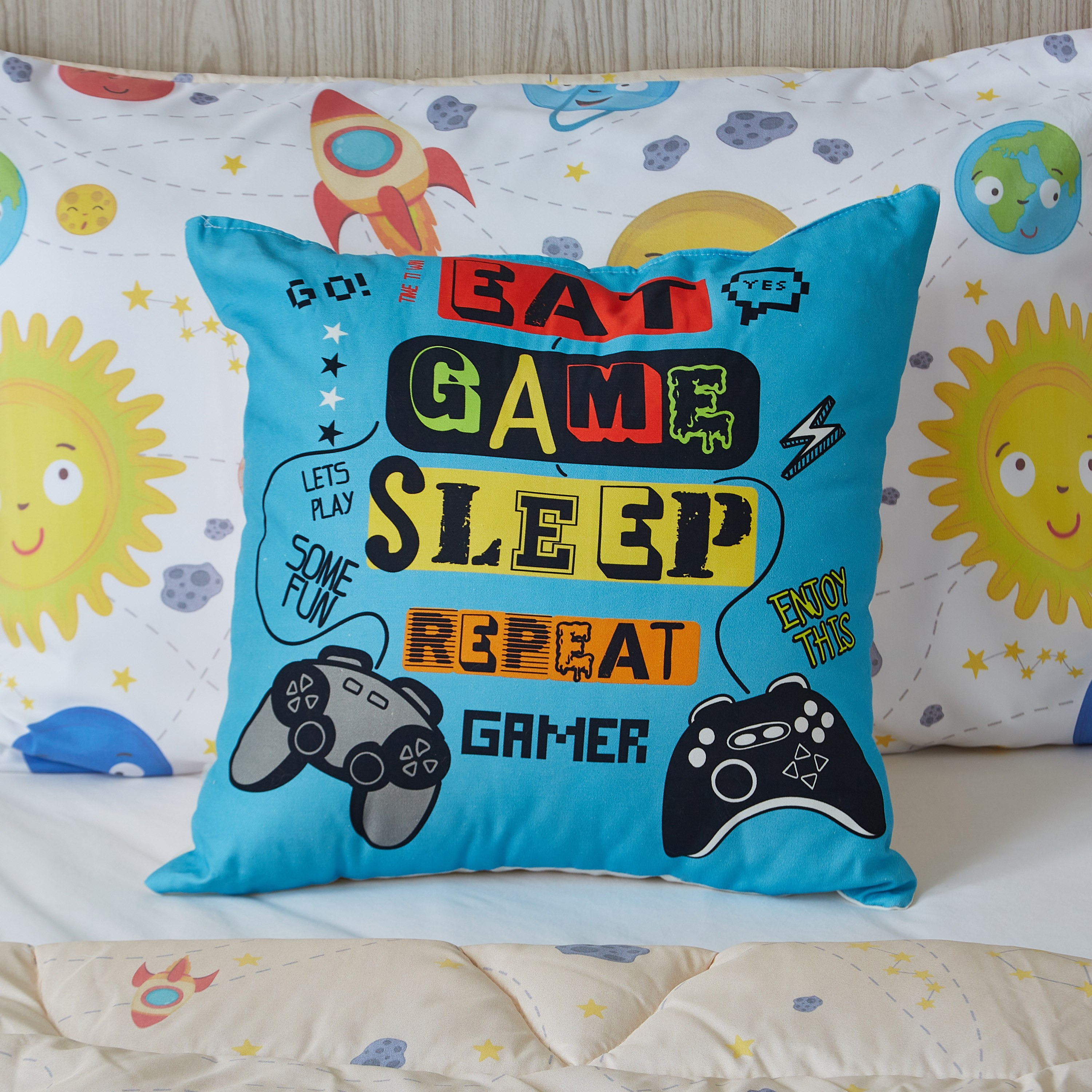 وسادة محشوة رقمية من هومي جيم - 40x40 سم-hbxhomeware-hbxkidsandyouth-image-1