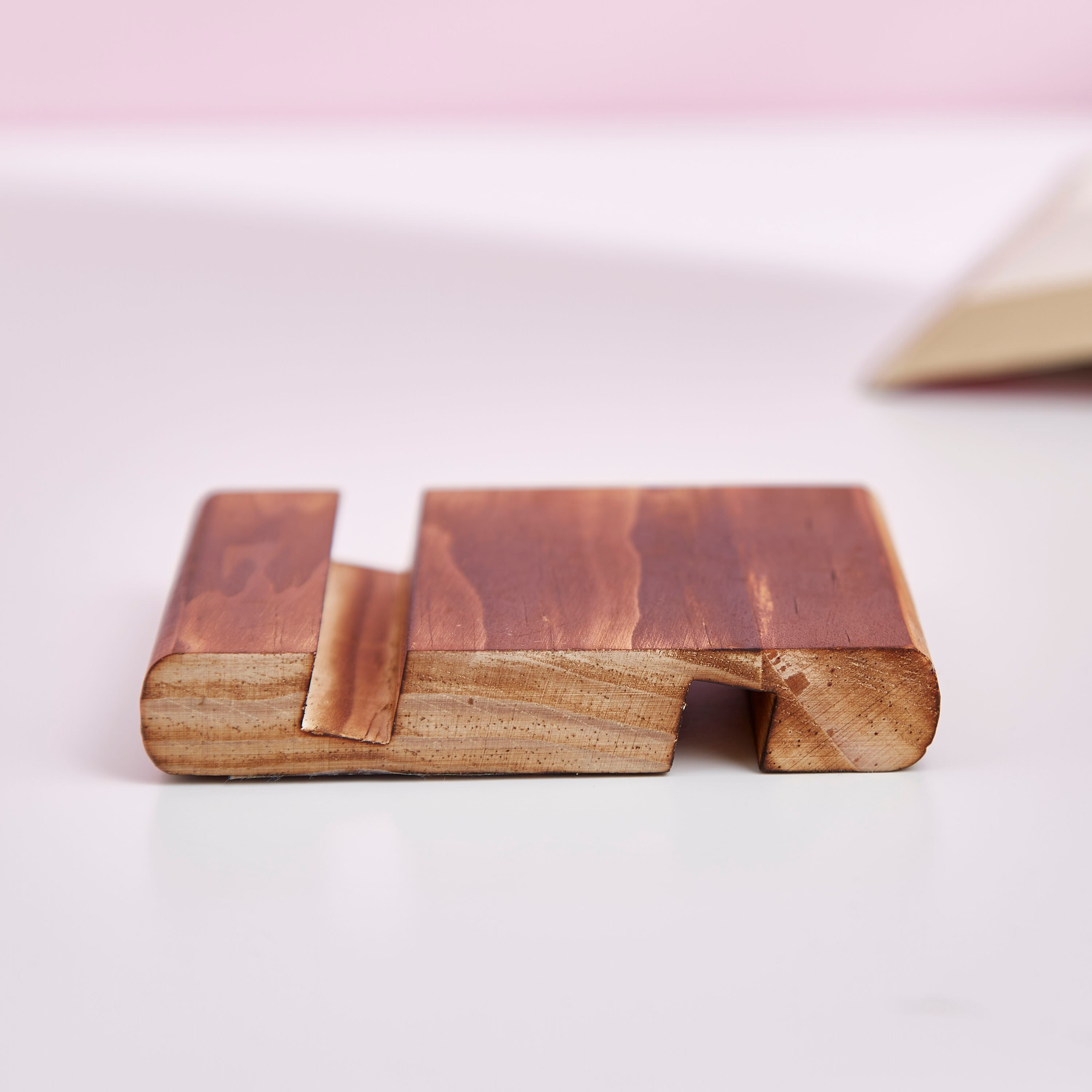 حامل تابليت وهاتف نقال خيزران - 13x8x1.8 سم-hbxdecorandfurnishings-homeaccessories-novelties-image-4