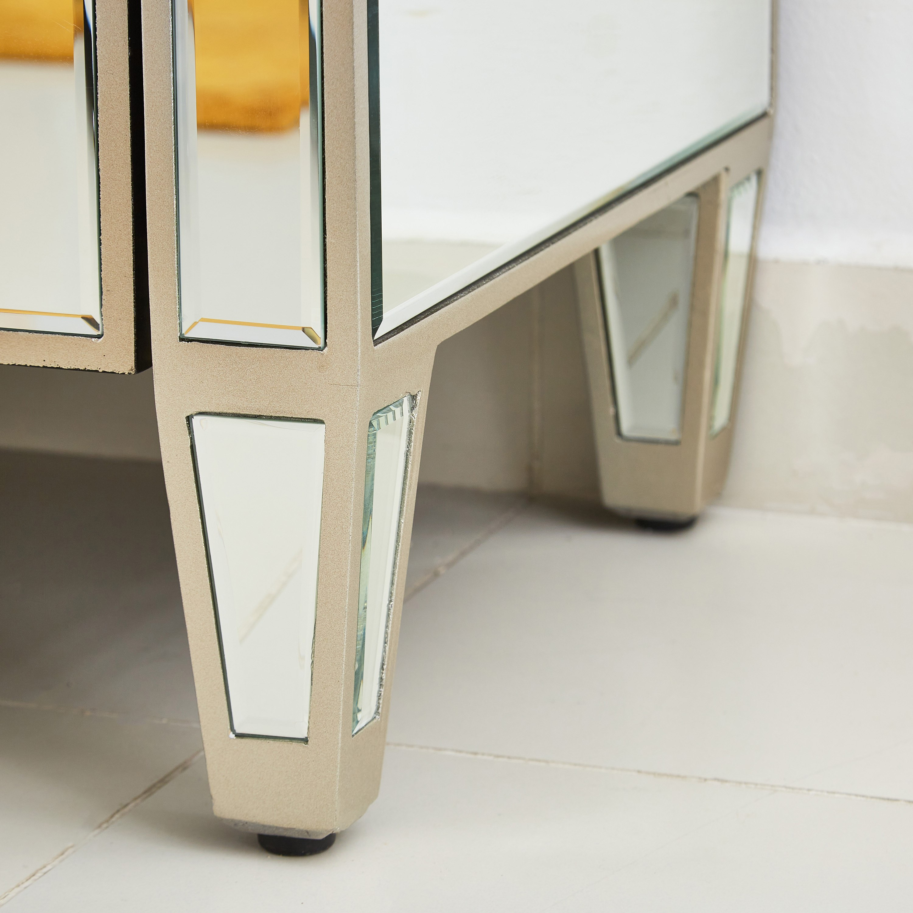 وحدة تخزين بـ5 أدراج من ميراج-hbxfurniture-dressersandchests-chestofdrawers-image-5