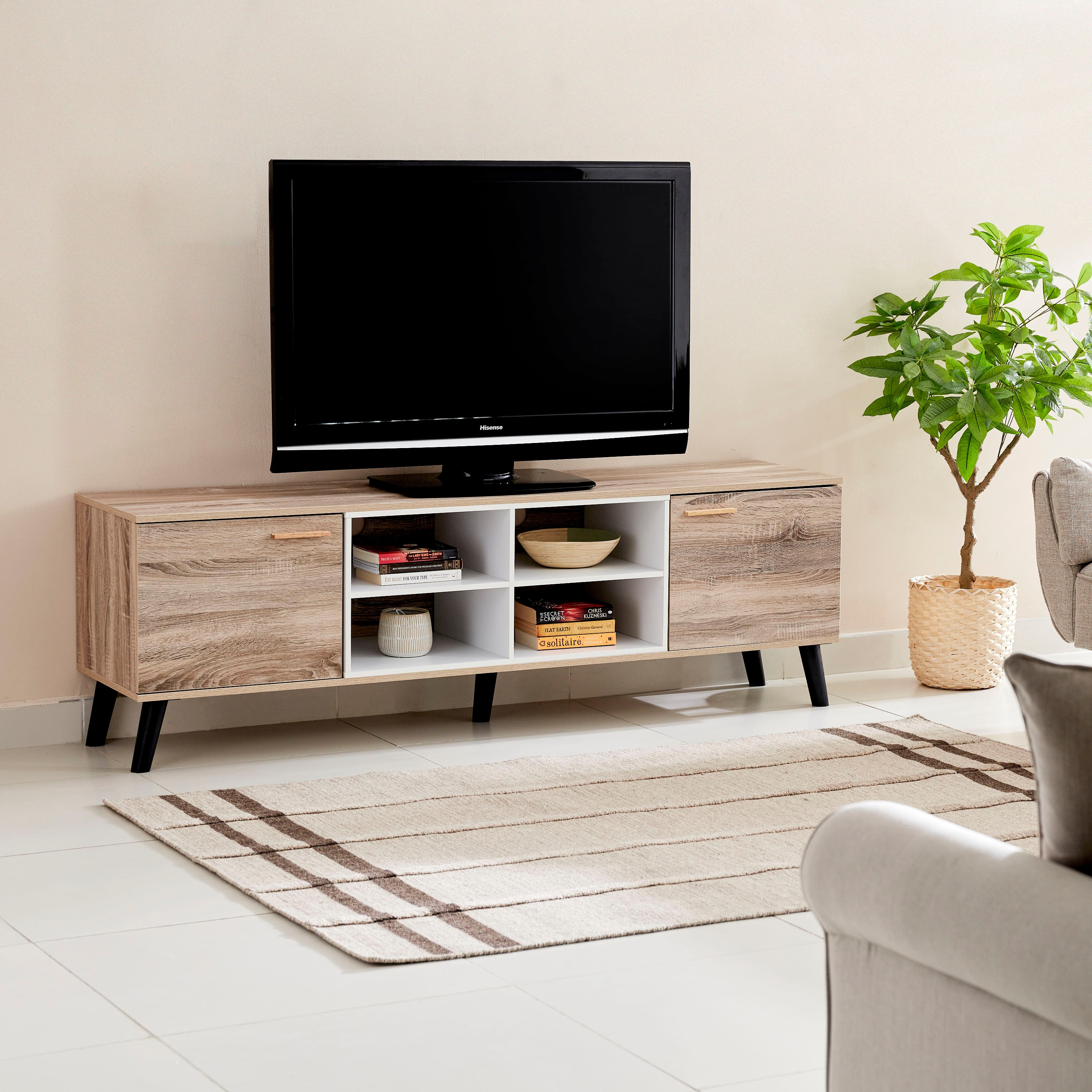 وحدة تلفاز للتلفزيونات حتى 75 بوصة من سانفورد-hbxlivingroom-mediaunitsandstorage-tvunits-image-1