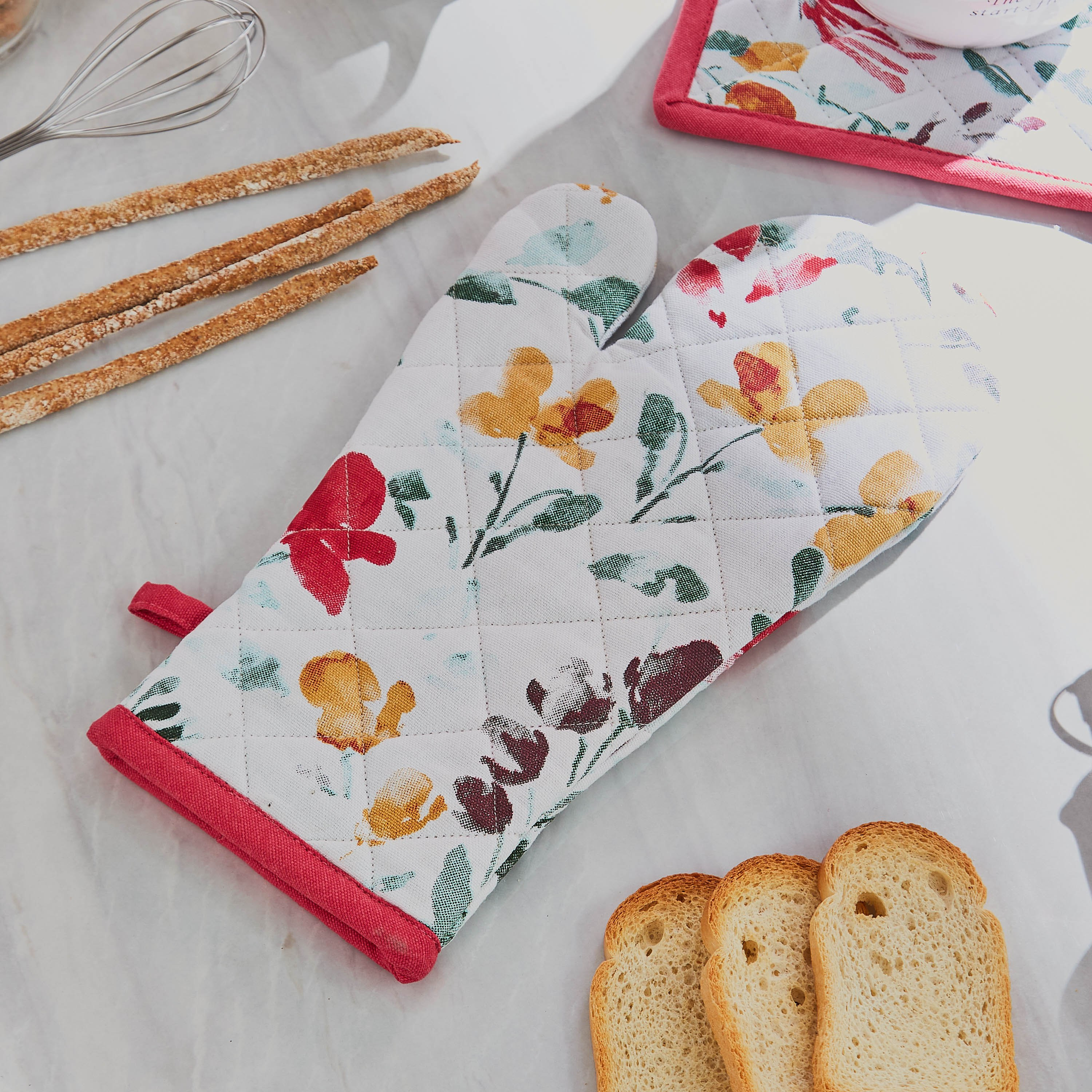 قفاز قطني بطبعات زهرية من كاترين - 18x30 سم-hbxhomeware-kitchenware-kitchenlinens-image-1