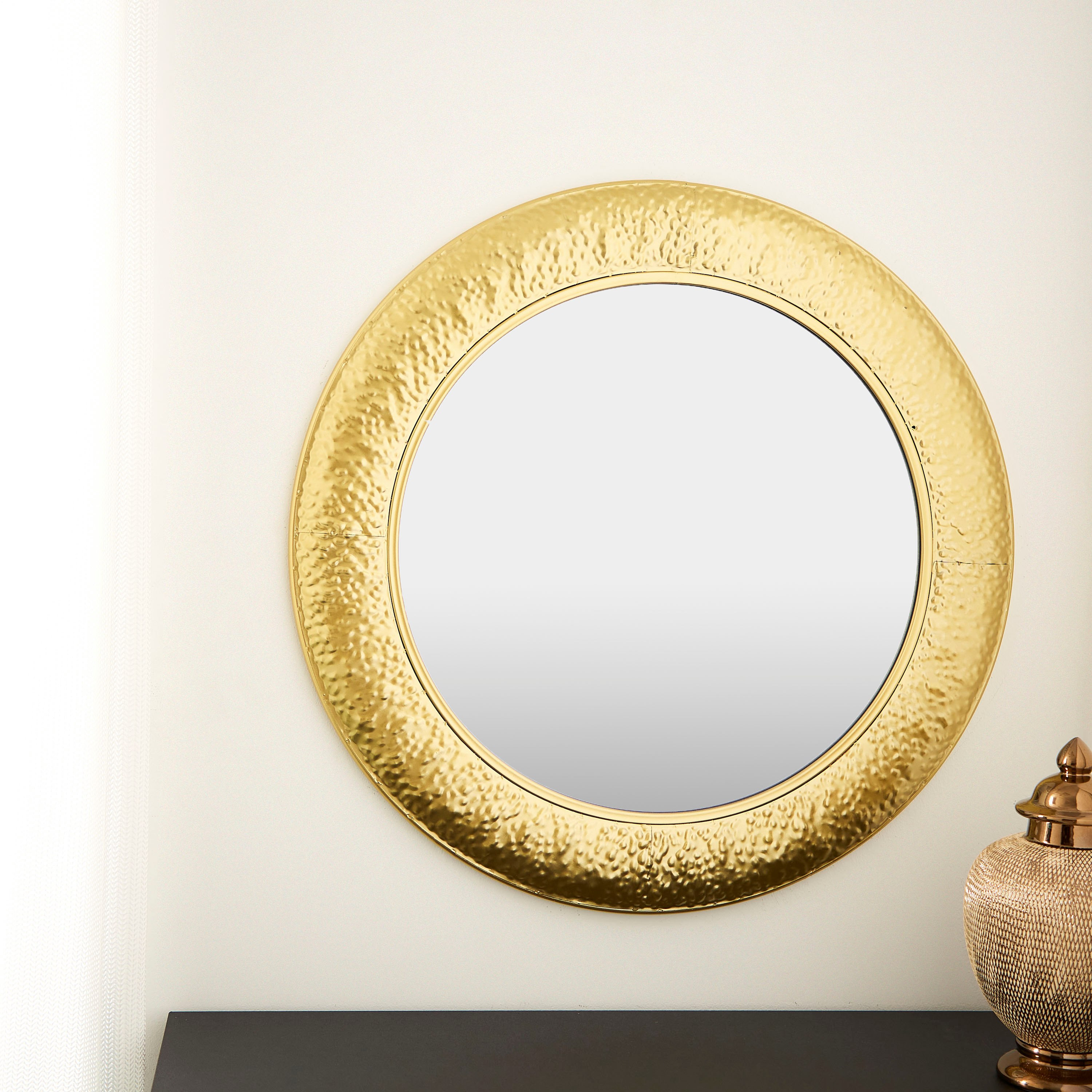 مرآة حائط مستديرة معدنيّة مزيّنة بحواف بارزة الملمس من دليله - 67x3x67 سم-hbxhomeware-hbxdecorandfurnishings-image-2